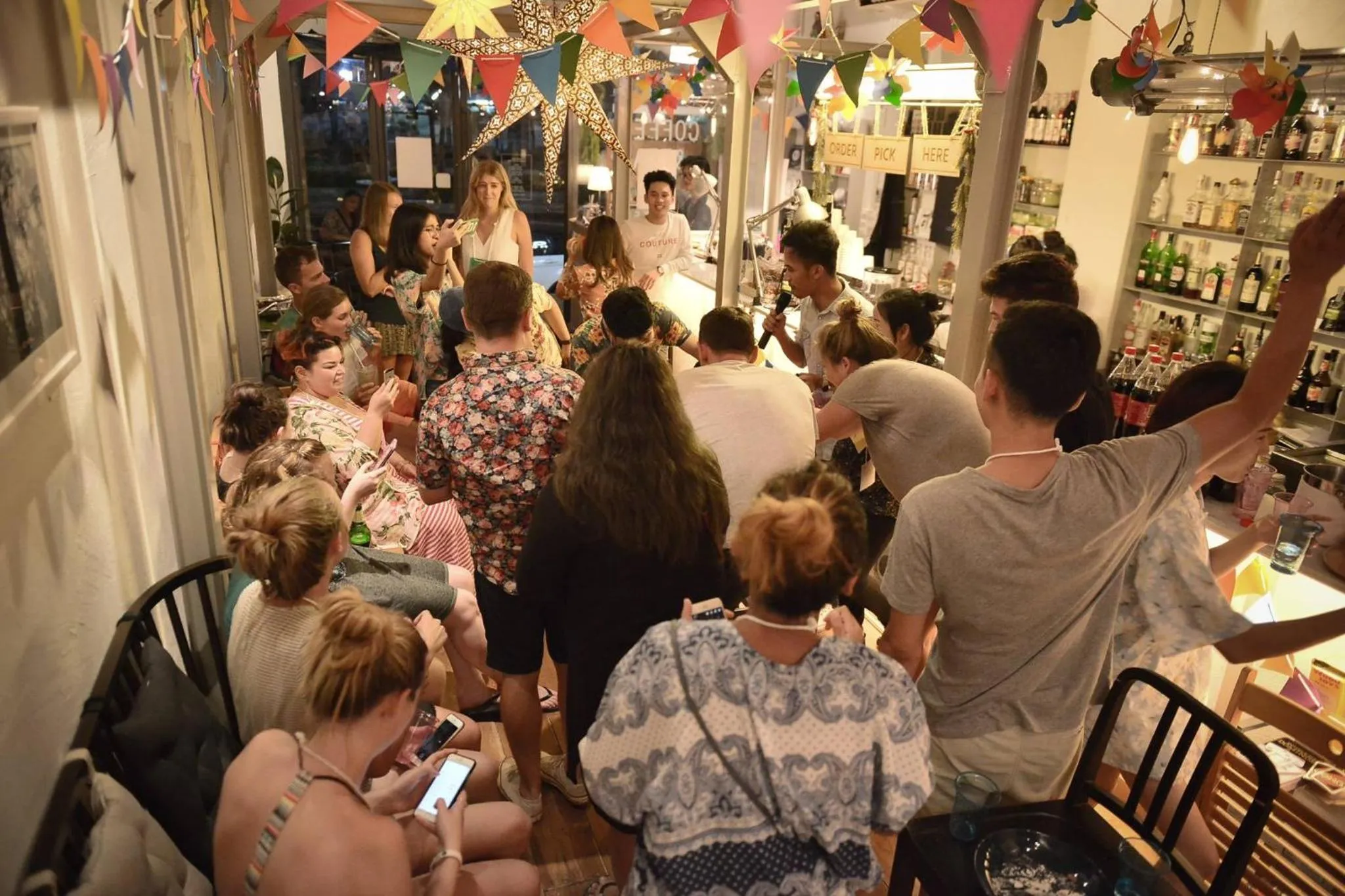 Good One Poshtel & Cafe Bar