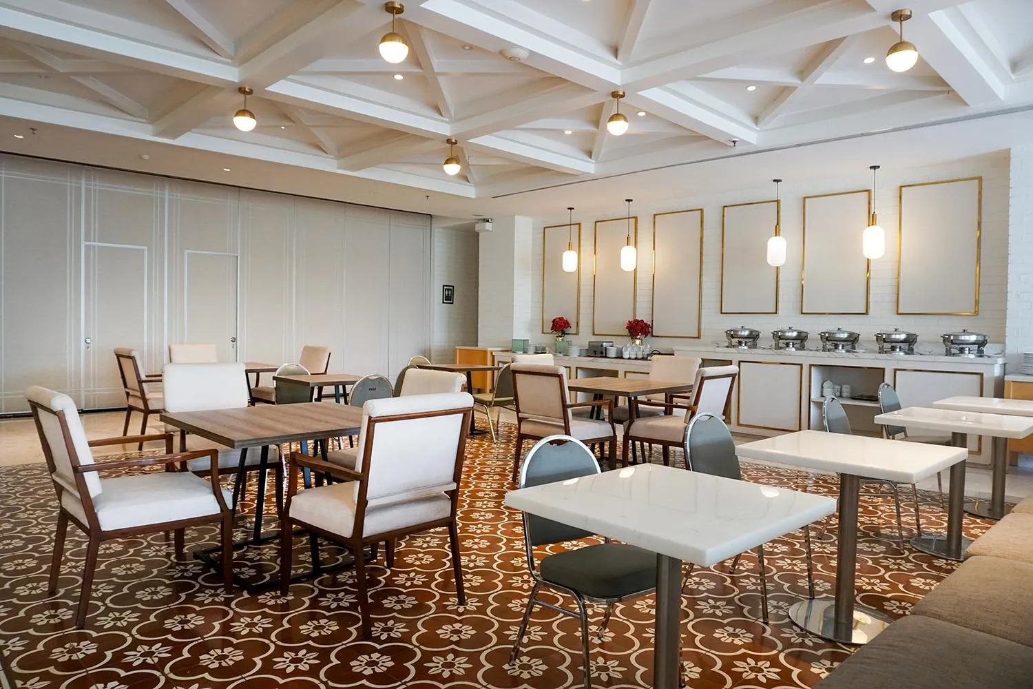 Restaurant/places to eat in 1O1 URBAN Jakarta Glodok - Kota Tua