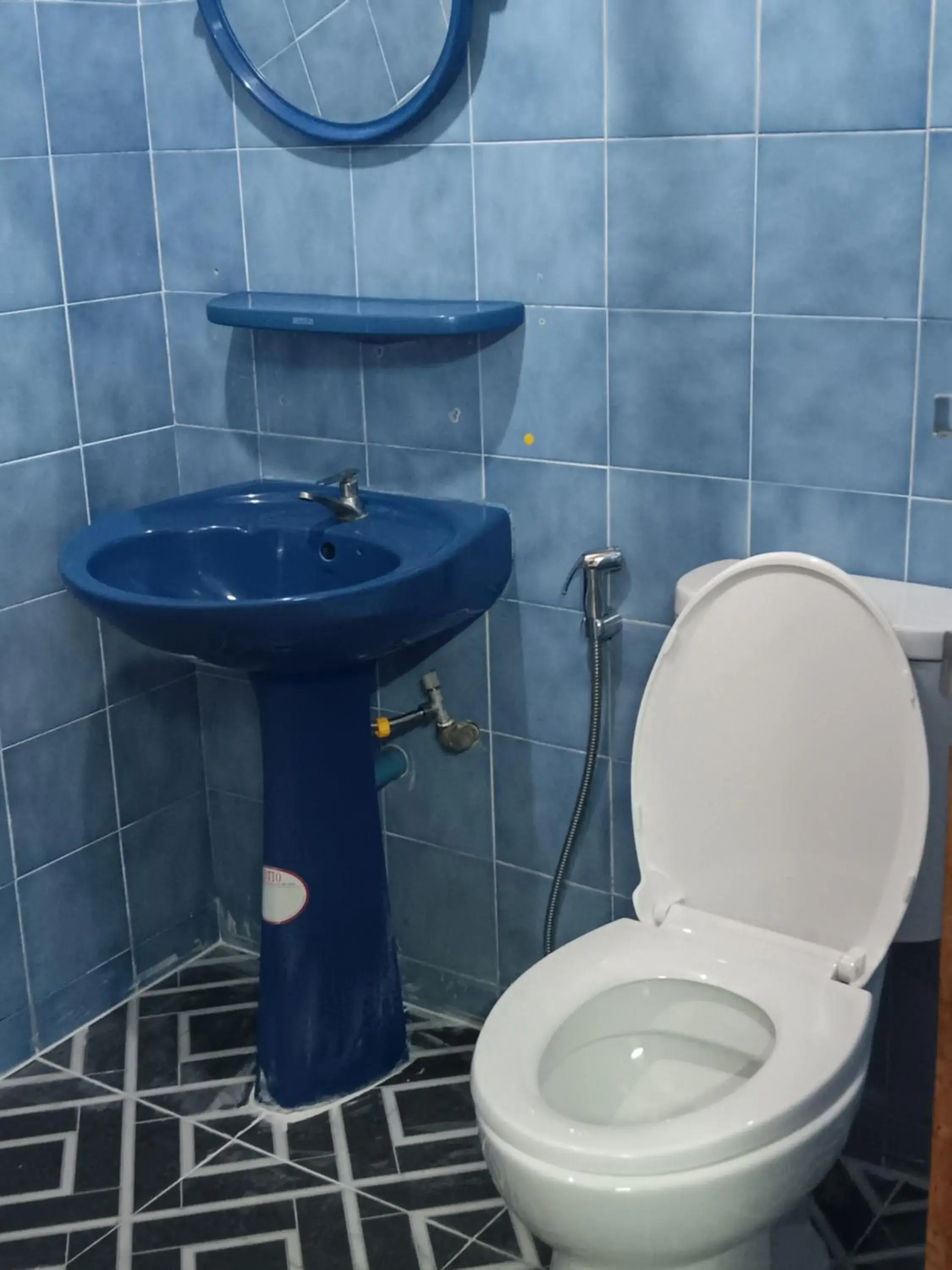 Bed in 4-Bed Mixed Dormitory Room in Hug Glur House Tour and Hostel Bed in 4-Bed Mixed Dormitory Room in Hug Glur House Tour and Hostel