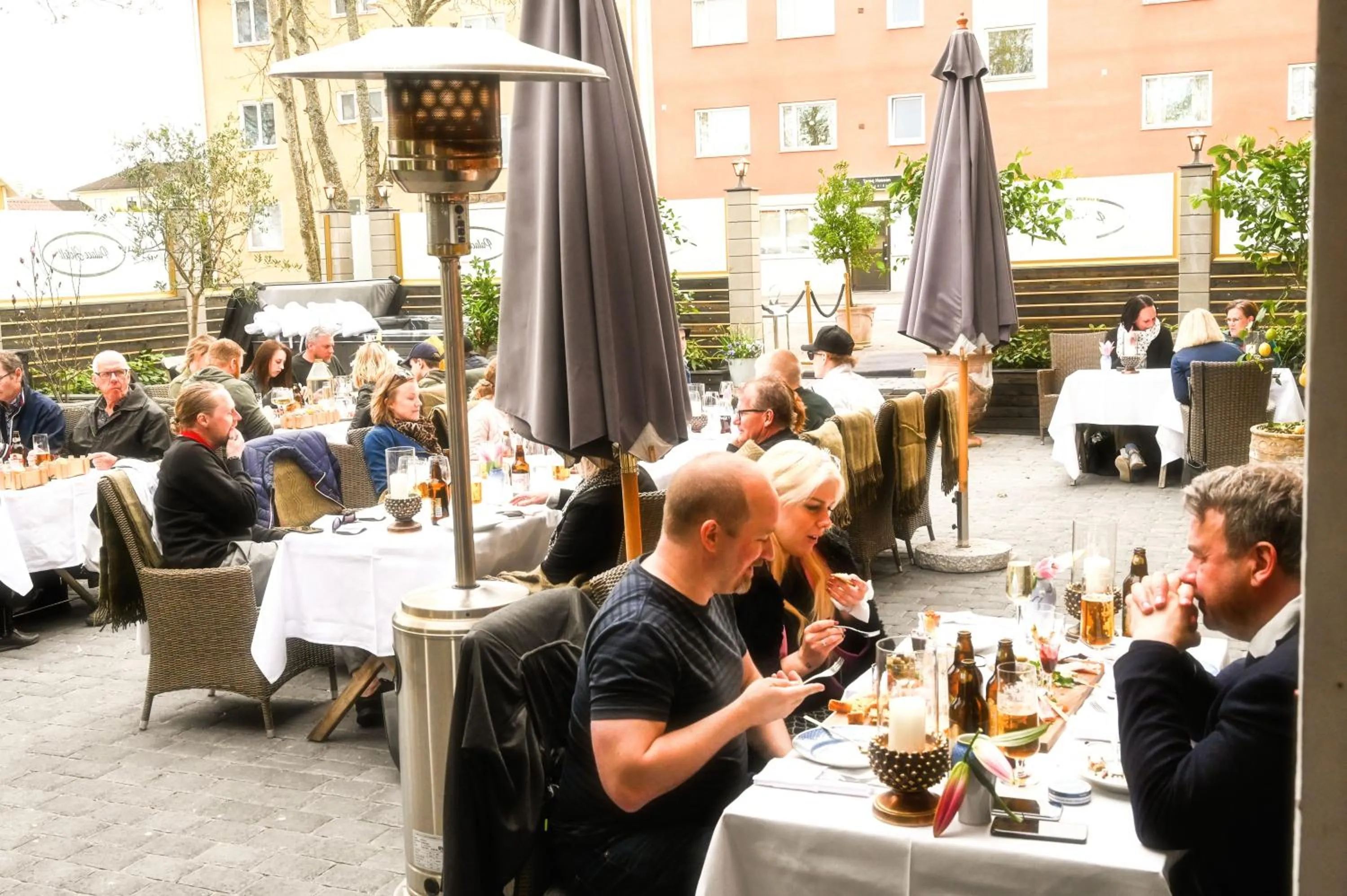 Restaurant/places to eat in Palace Hotell