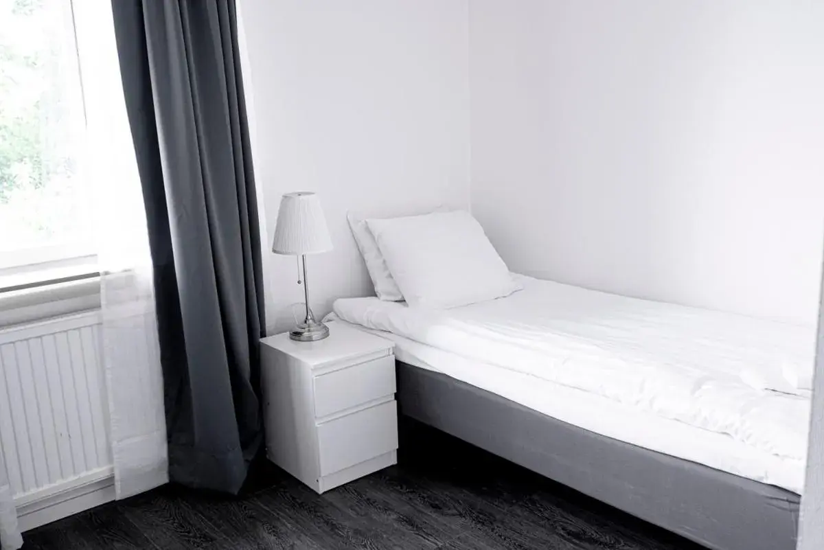 Single Room with Private Bathroom - single occupancy in Tokeryds Herrgård Single Room with Private Bathroom - single occupancy in Tokeryds Herrgård