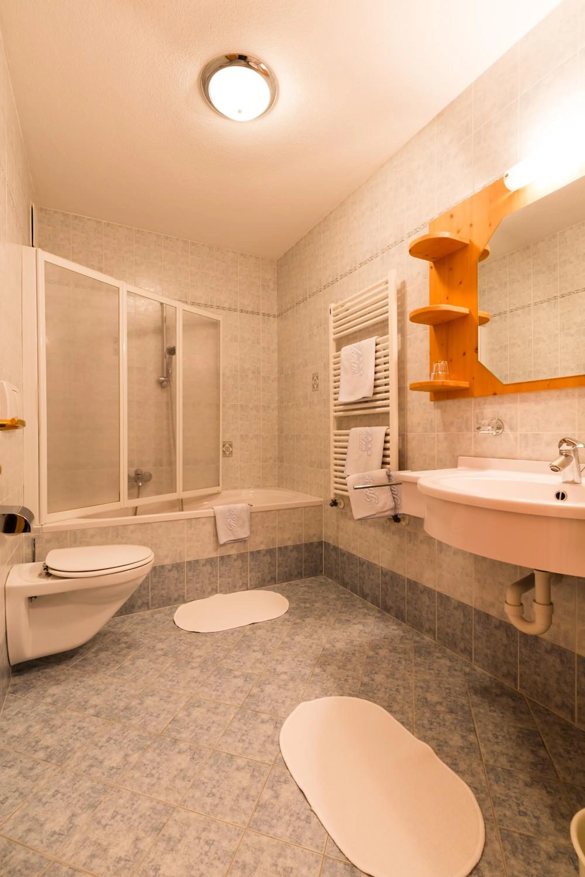 Bathroom in Hotel Rosenheim