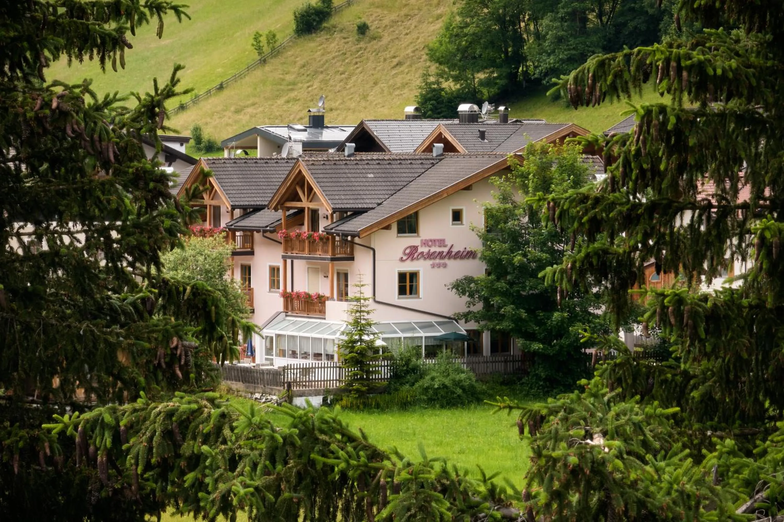 Property building in Hotel Rosenheim
