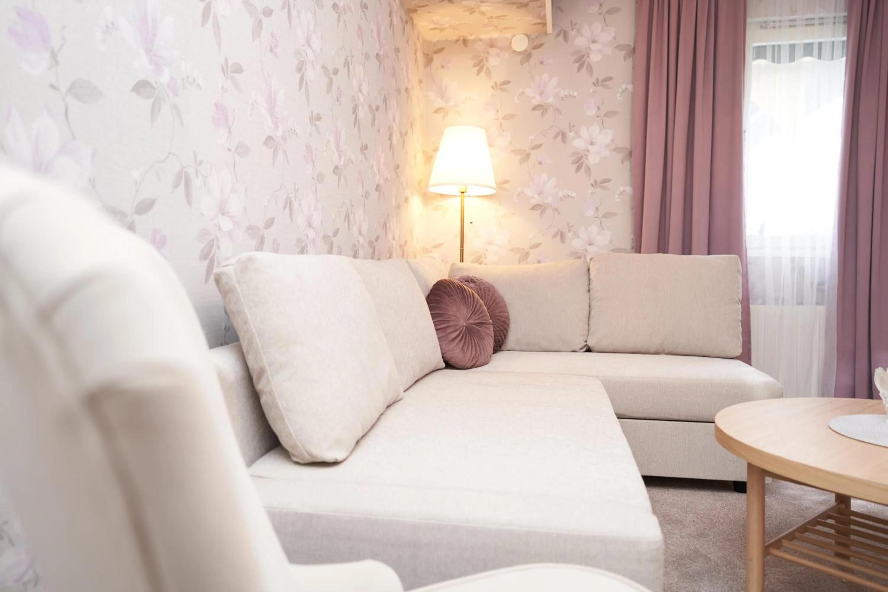 Living room in Björkbackens Karaktärshotell