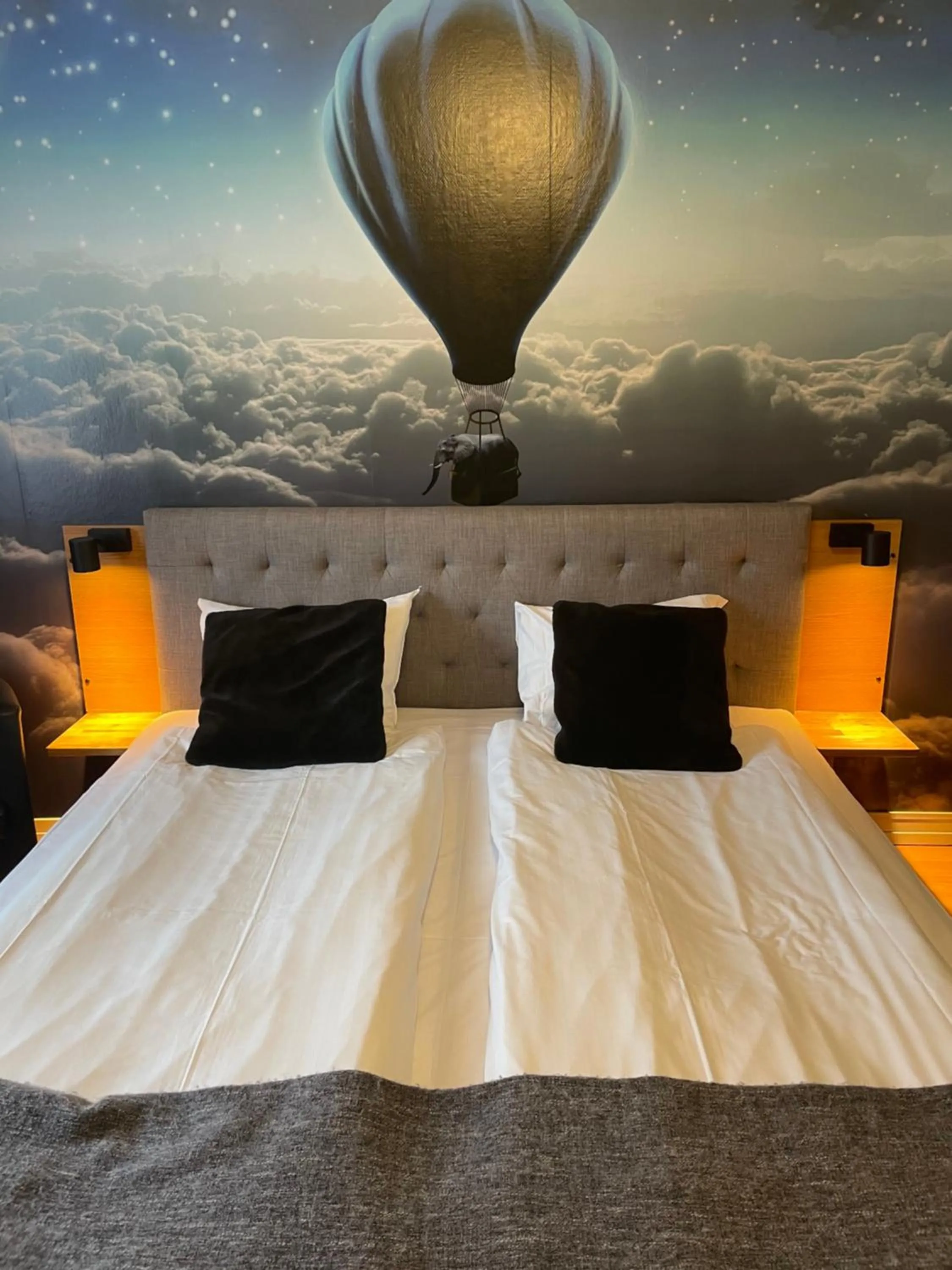 Bedroom, Bed in Björkbackens Karaktärshotell