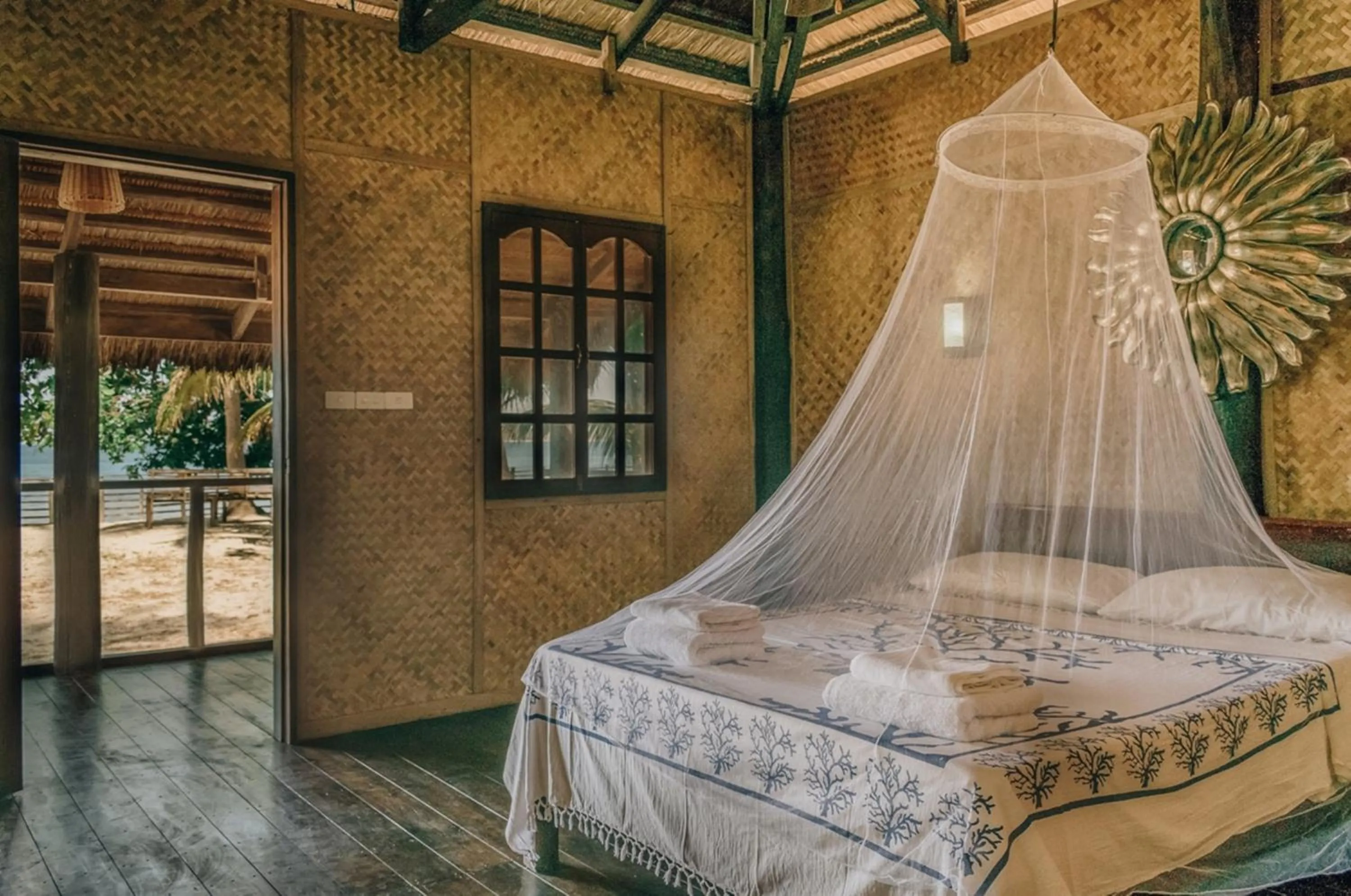 Facade/entrance, Bed in Playa Encantada Beach Resort