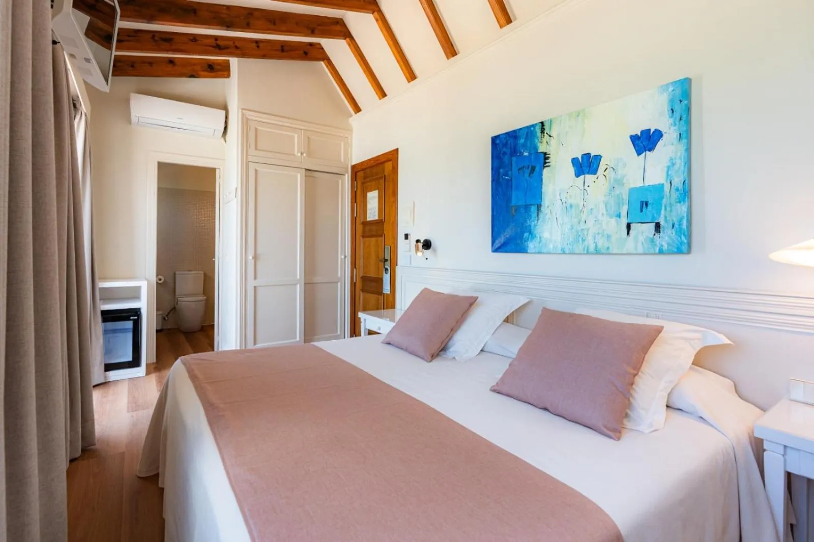 Bed in Hostal la Savina