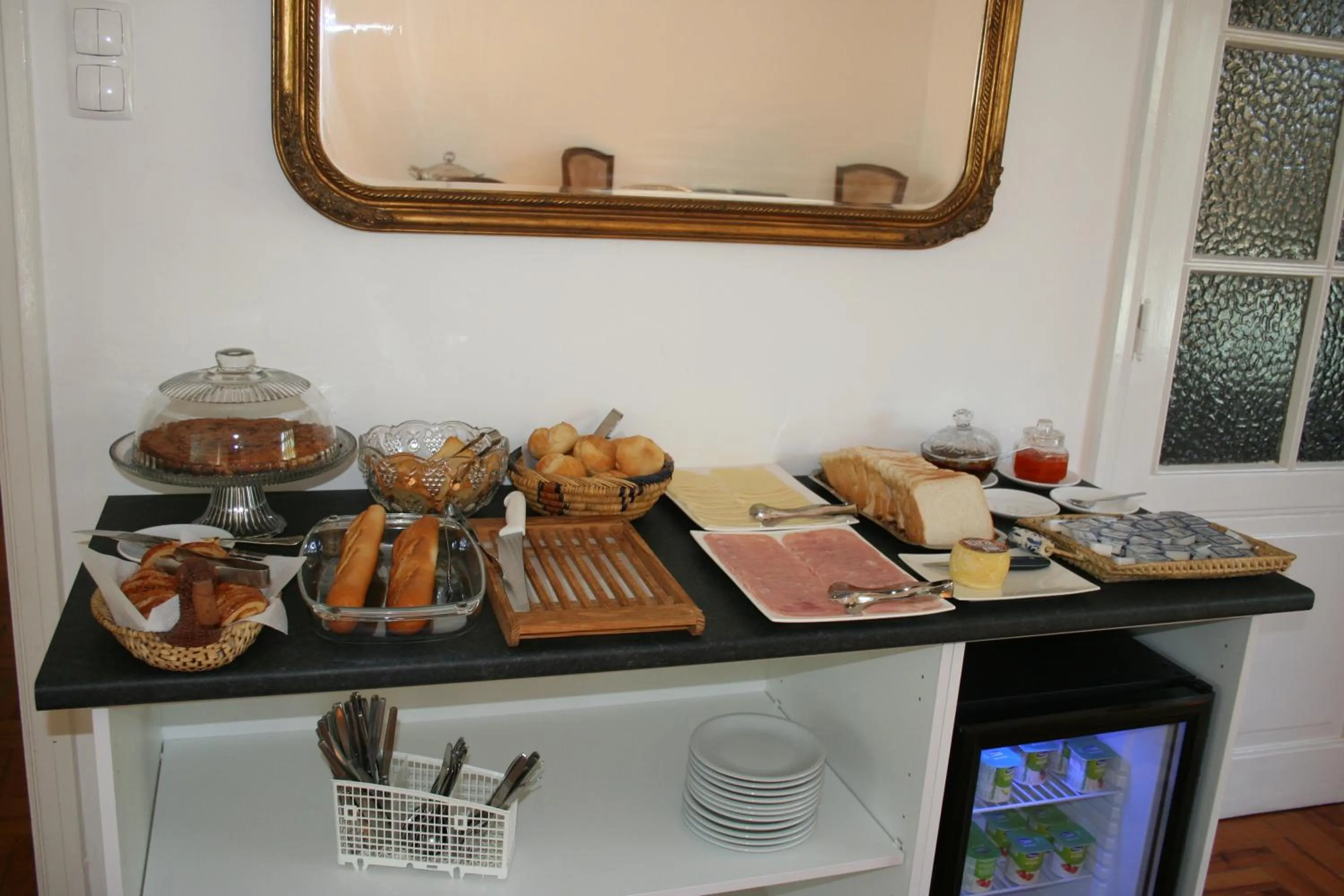 Buffet breakfast in Estalagem da Liberdade