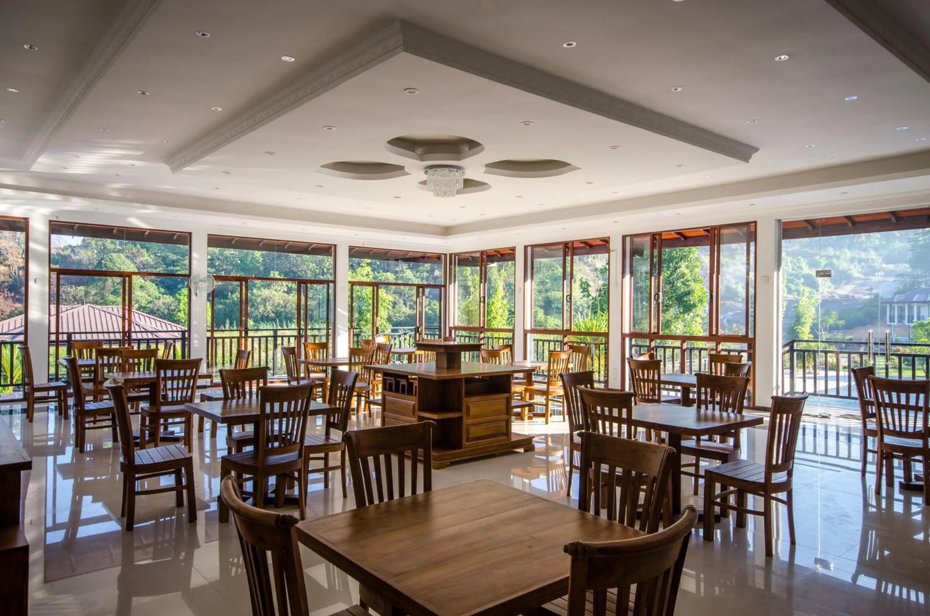 Restaurant/places to eat in Okwin Resort