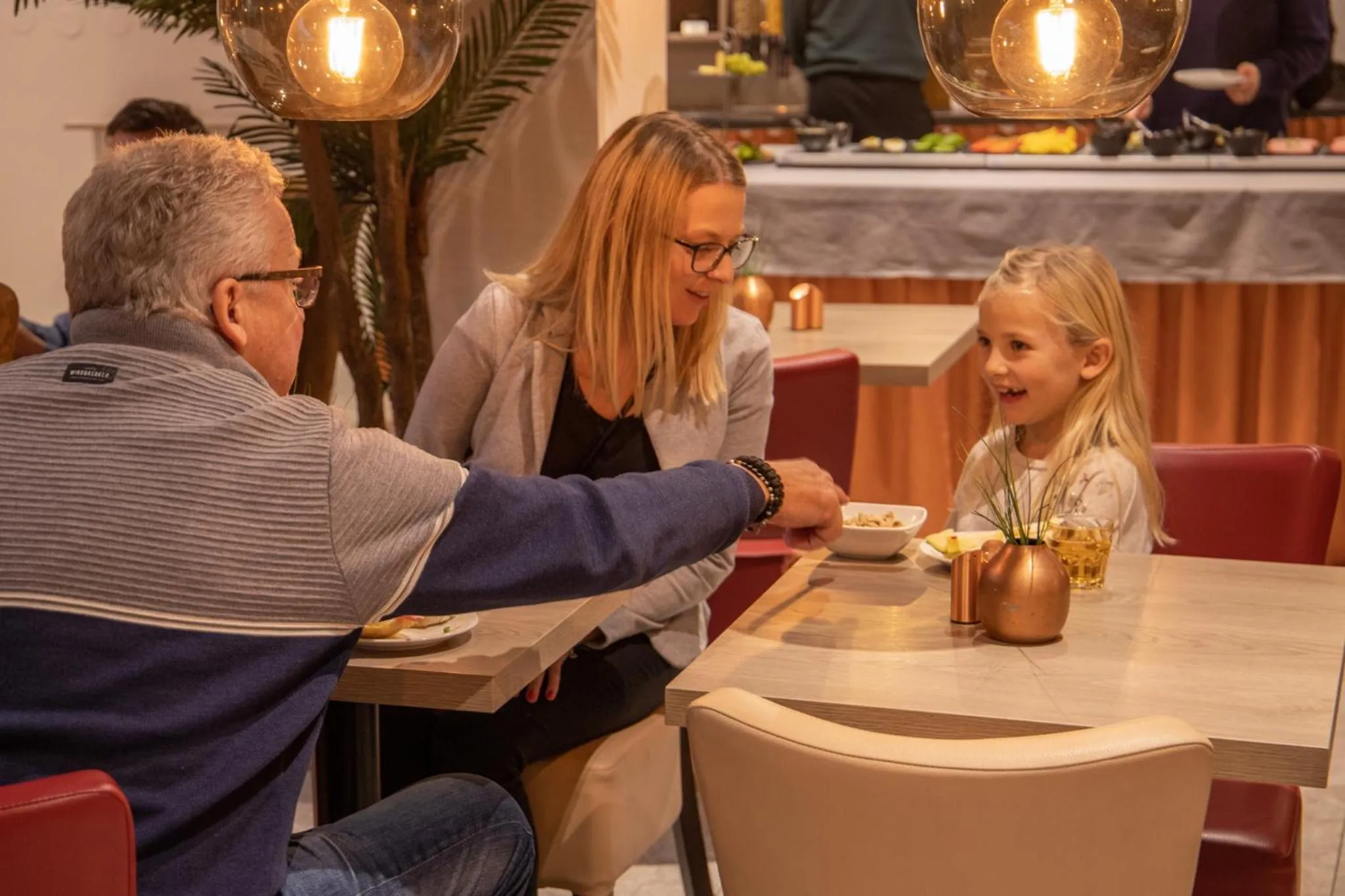 People in Dream - Luxury Hostel