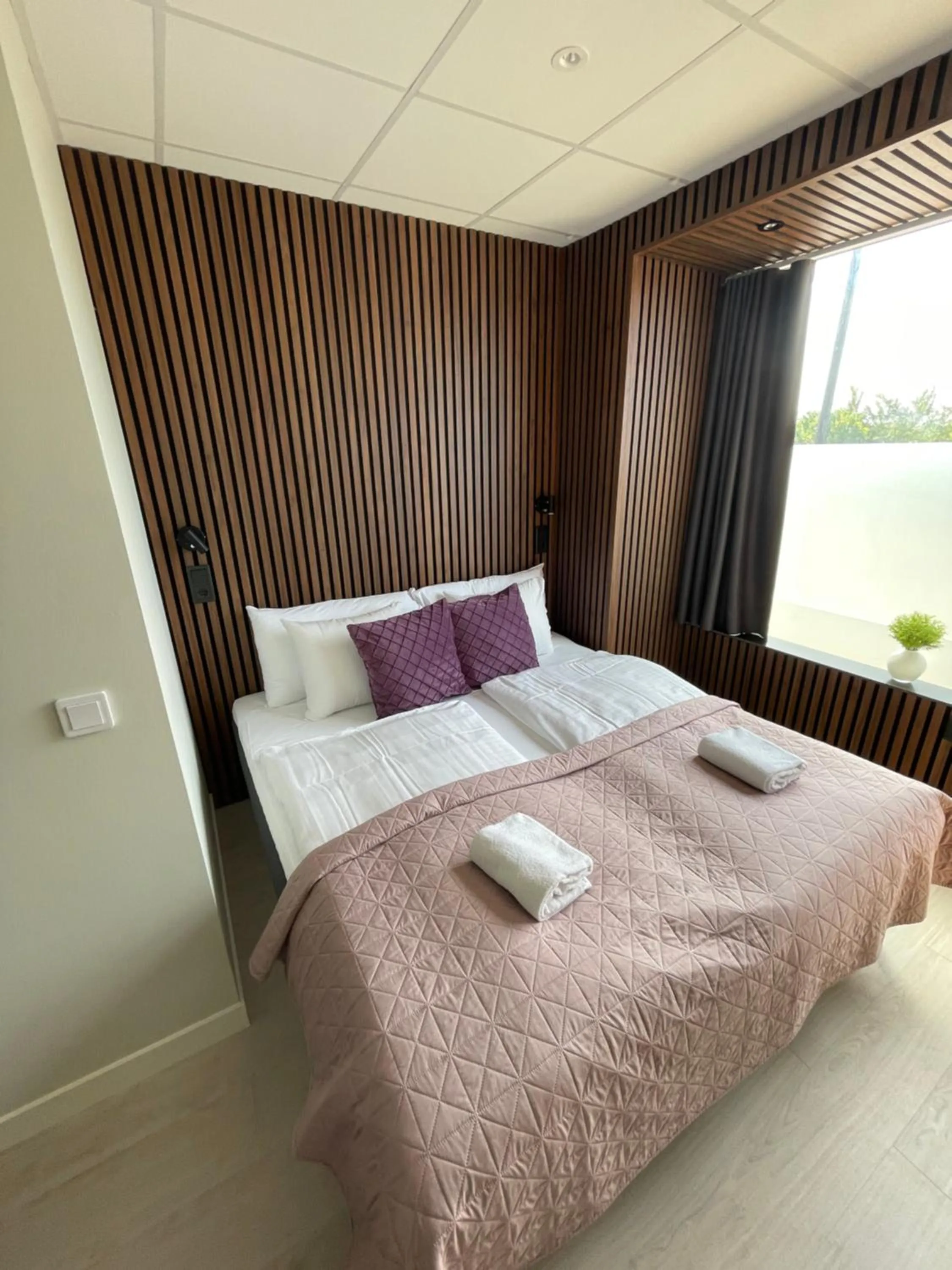 Bed in Dream - Luxury Hostel