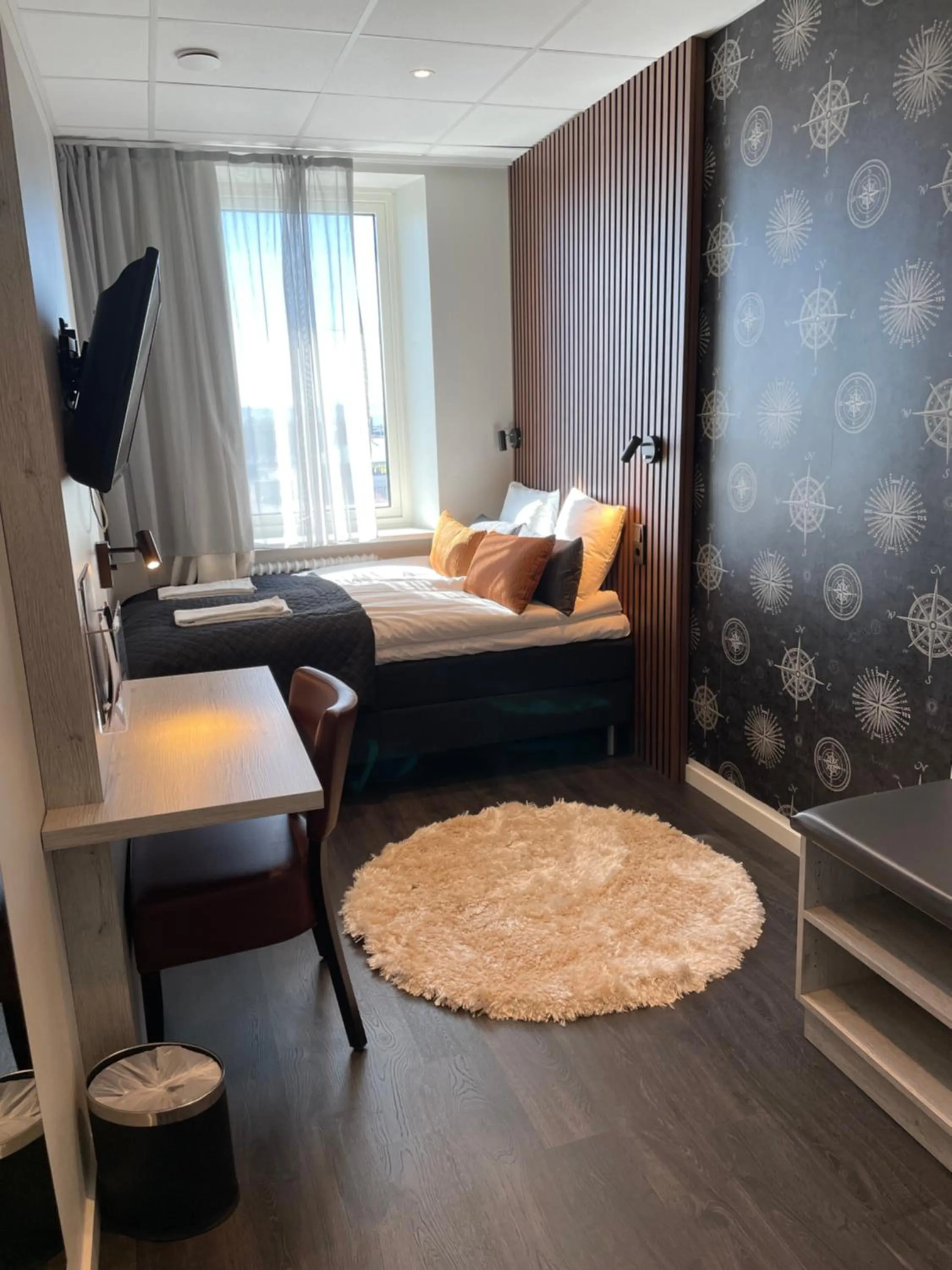 Bed in Dream - Luxury Hostel