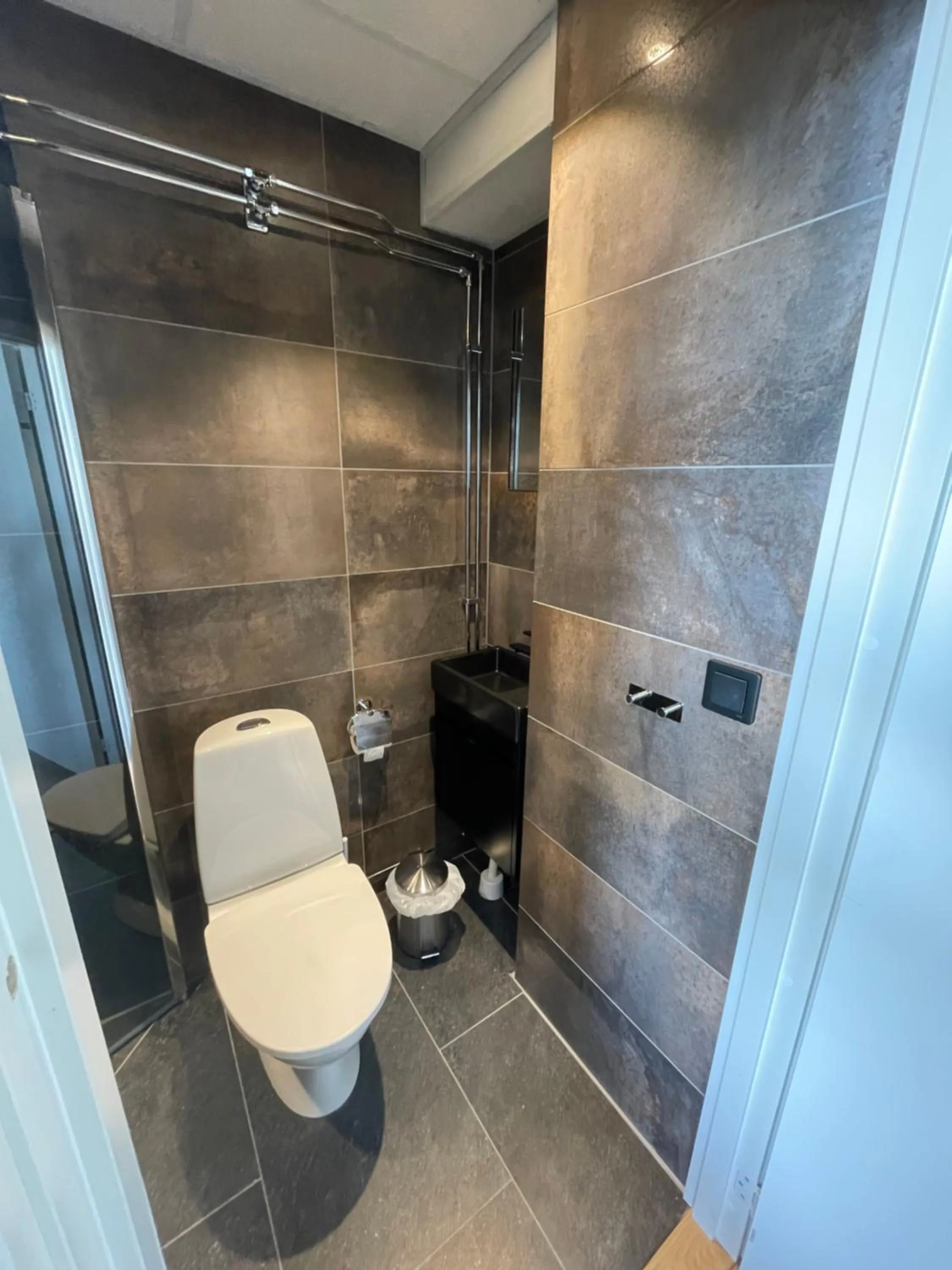 Shower in Dream - Luxury Hostel