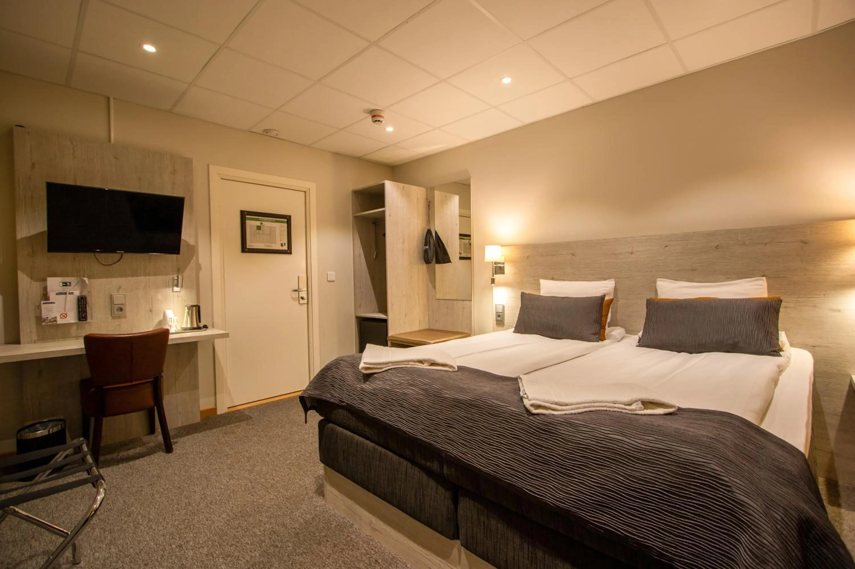 Bed in Dream - Luxury Hostel