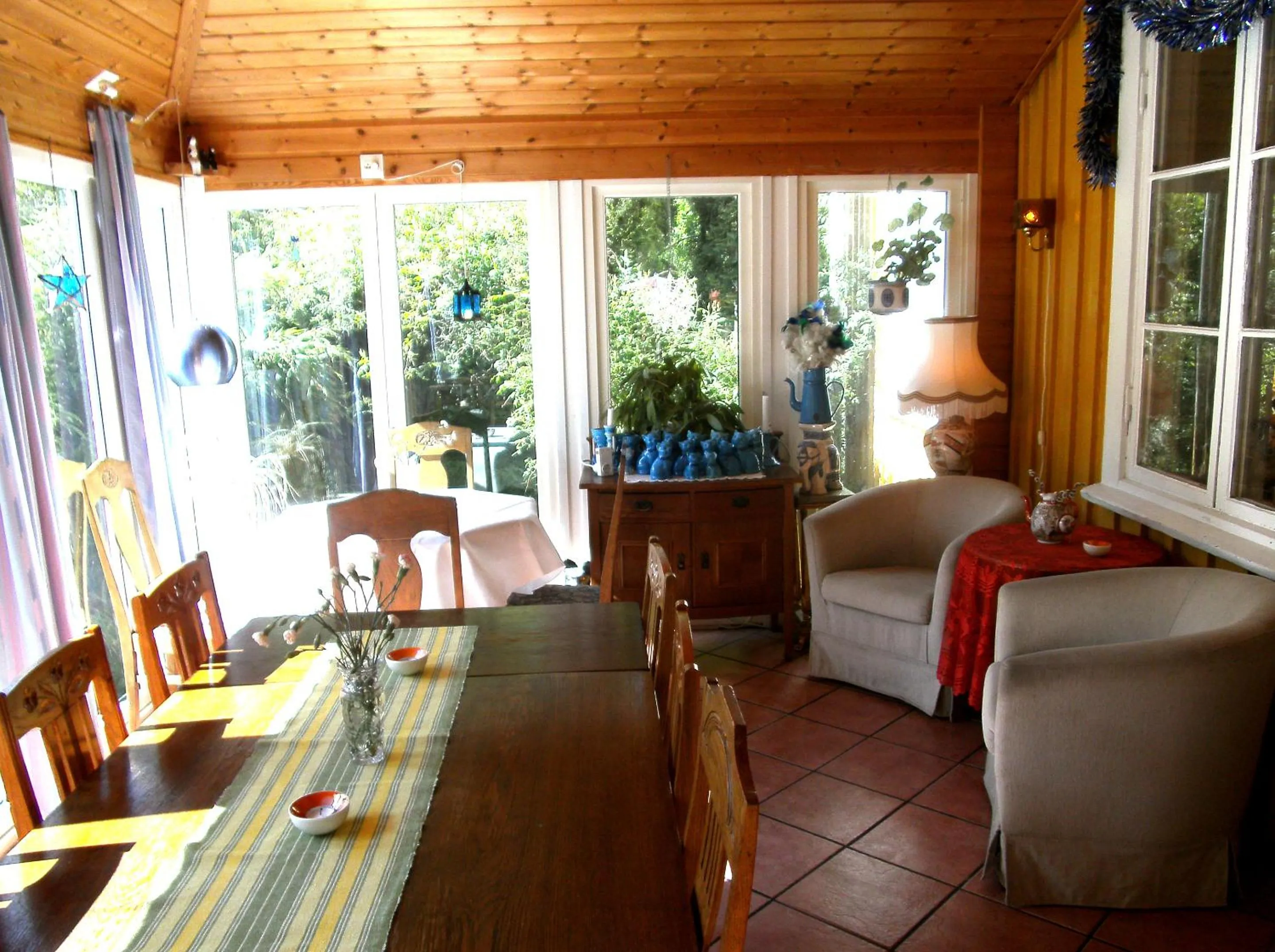 Restaurant/places to eat in Madam Blå Hotel