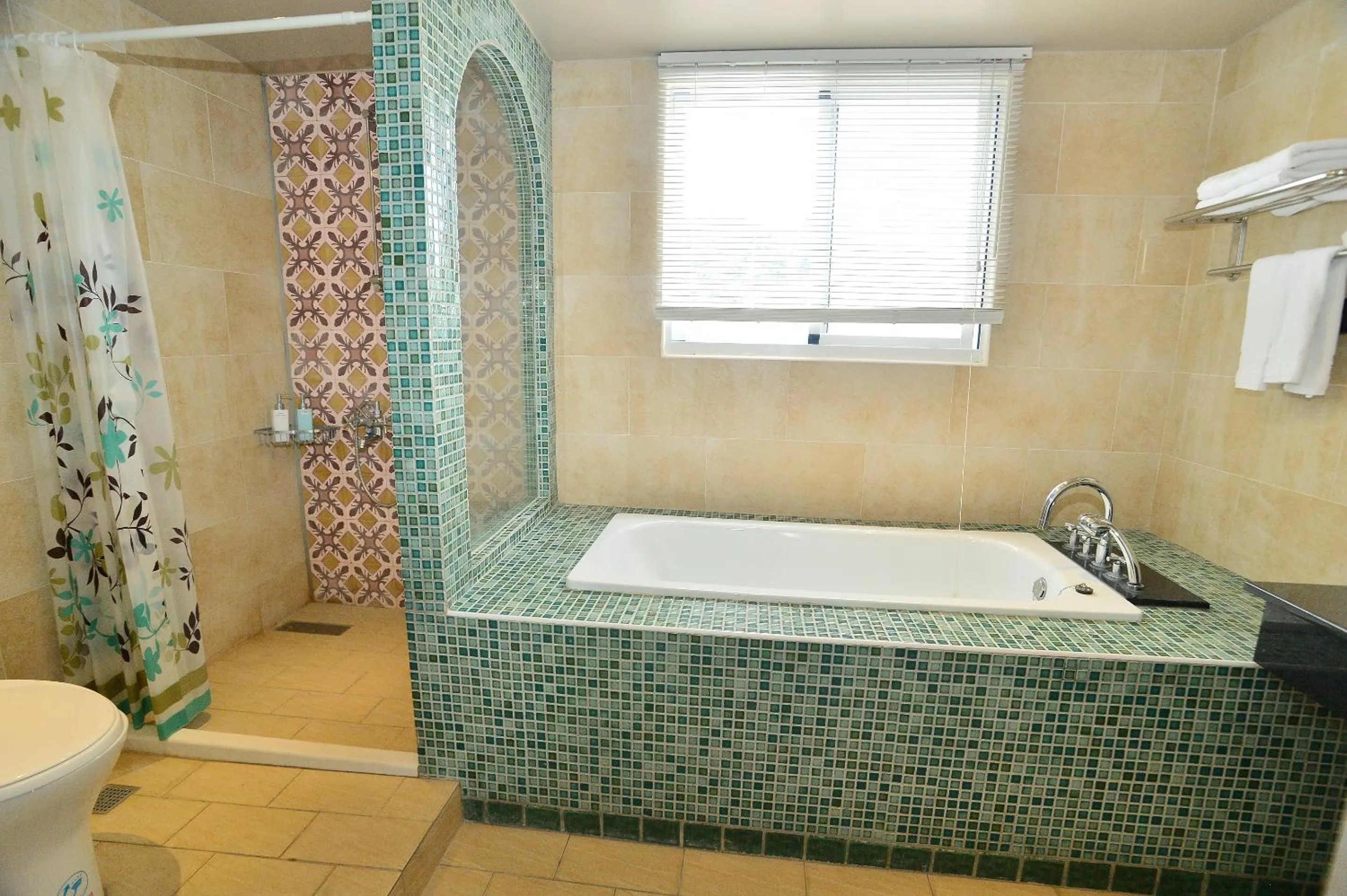 Shower in Jinhue Hotel