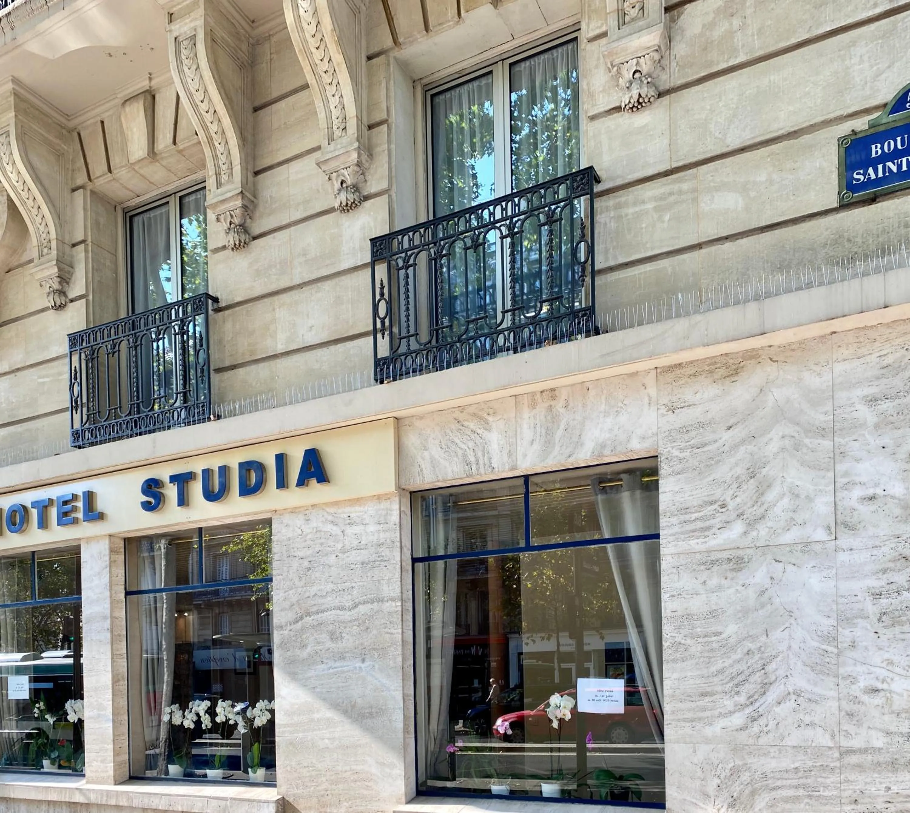 Facade/entrance in Hotel Studia