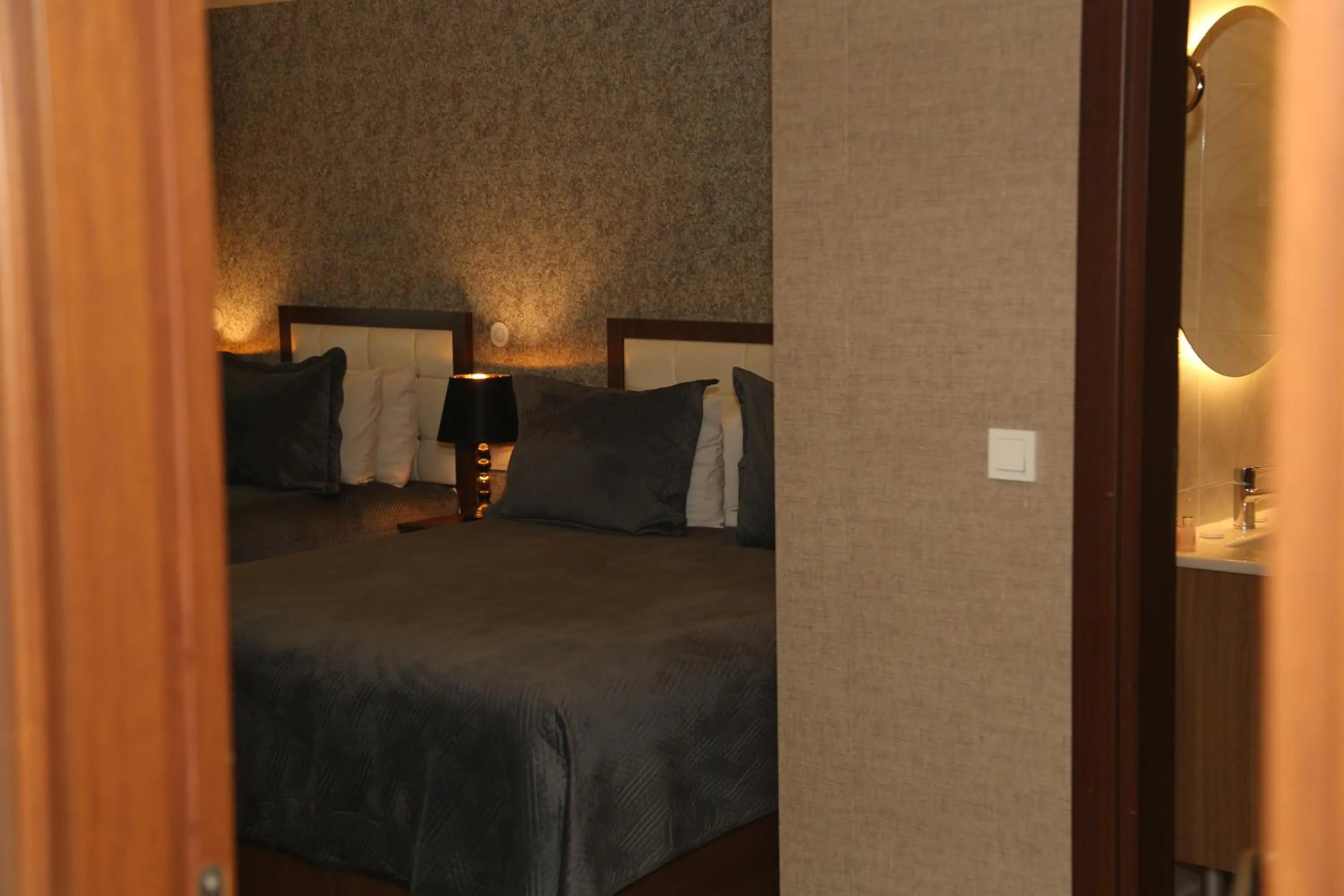 Bedroom, Bed in Cebeci Grand Hotel