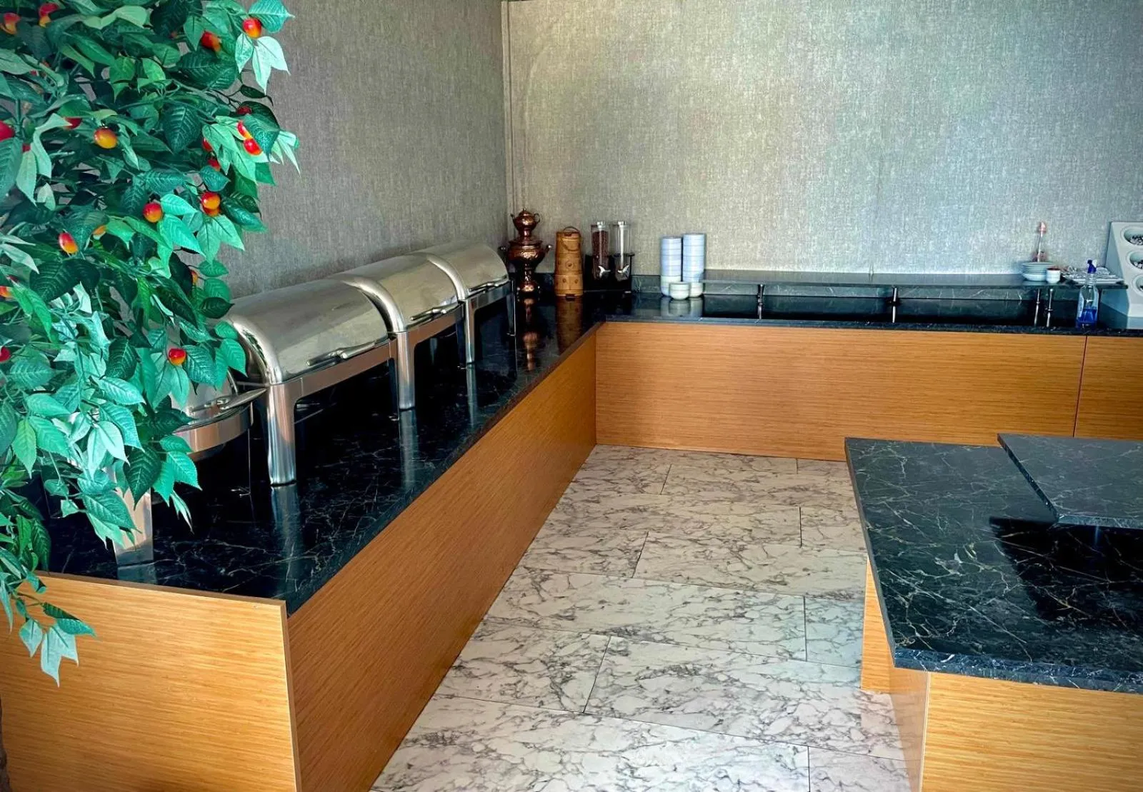 Restaurant/places to eat in Cebeci Grand Hotel