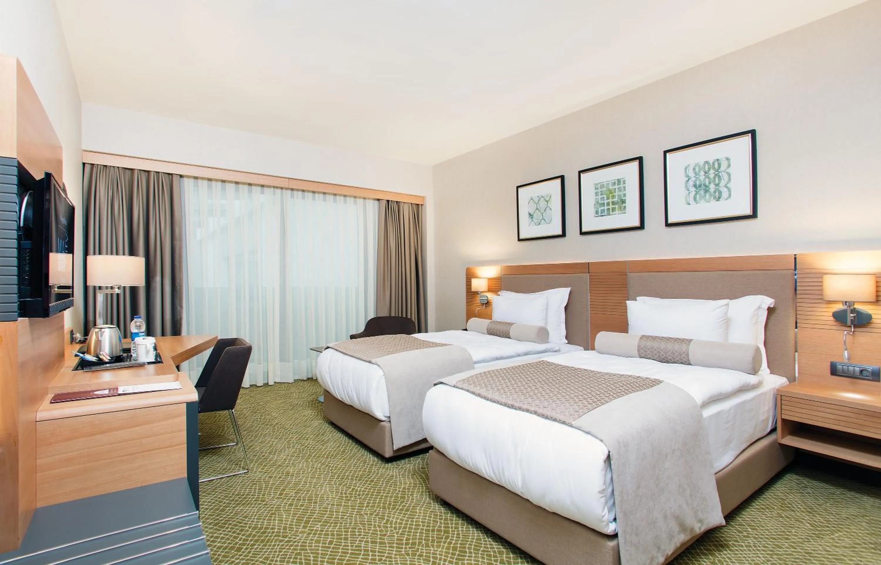 Photo of the whole room, Bed in Mia City Hotel