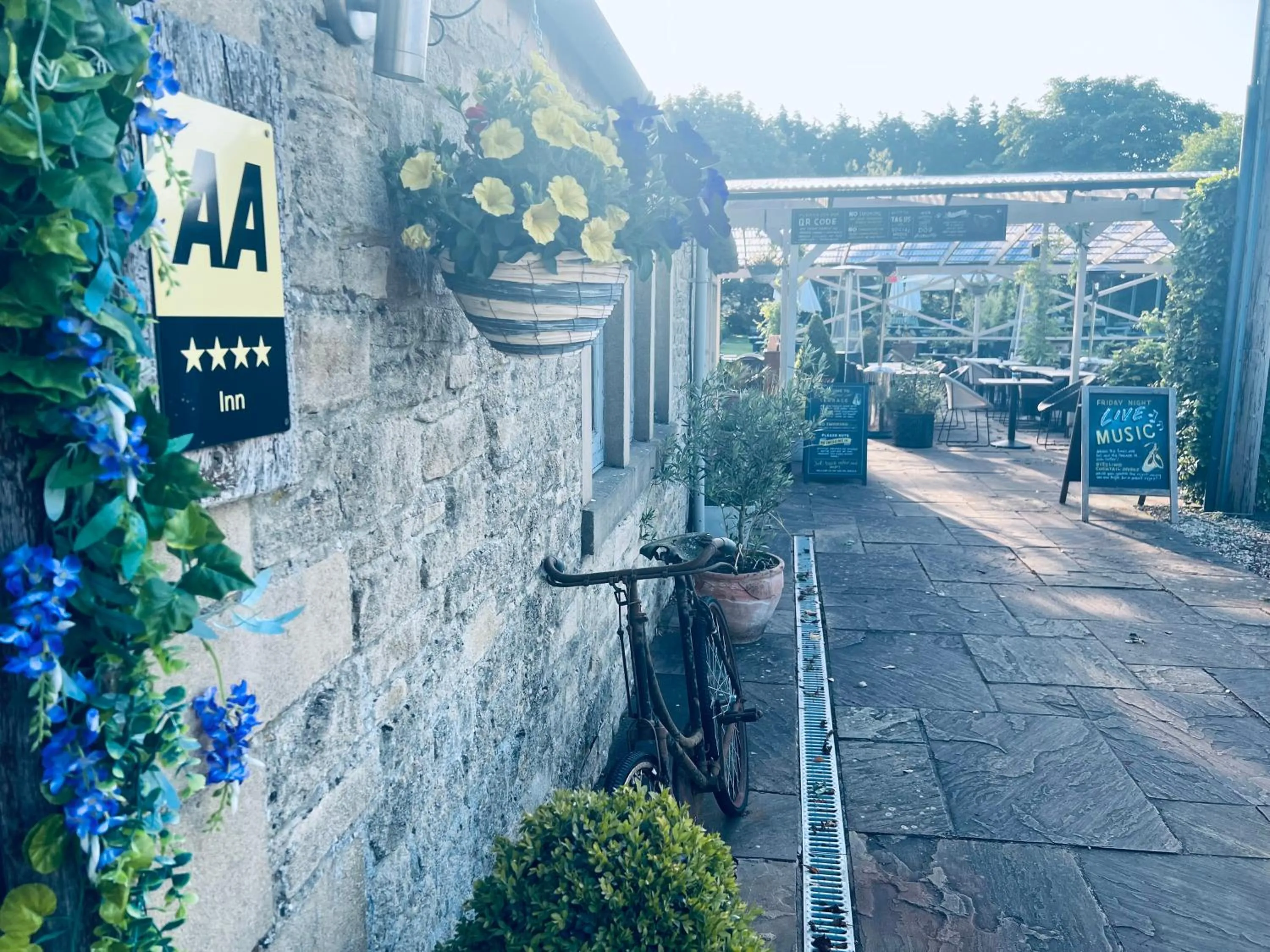 Property building in The Ragged Cot