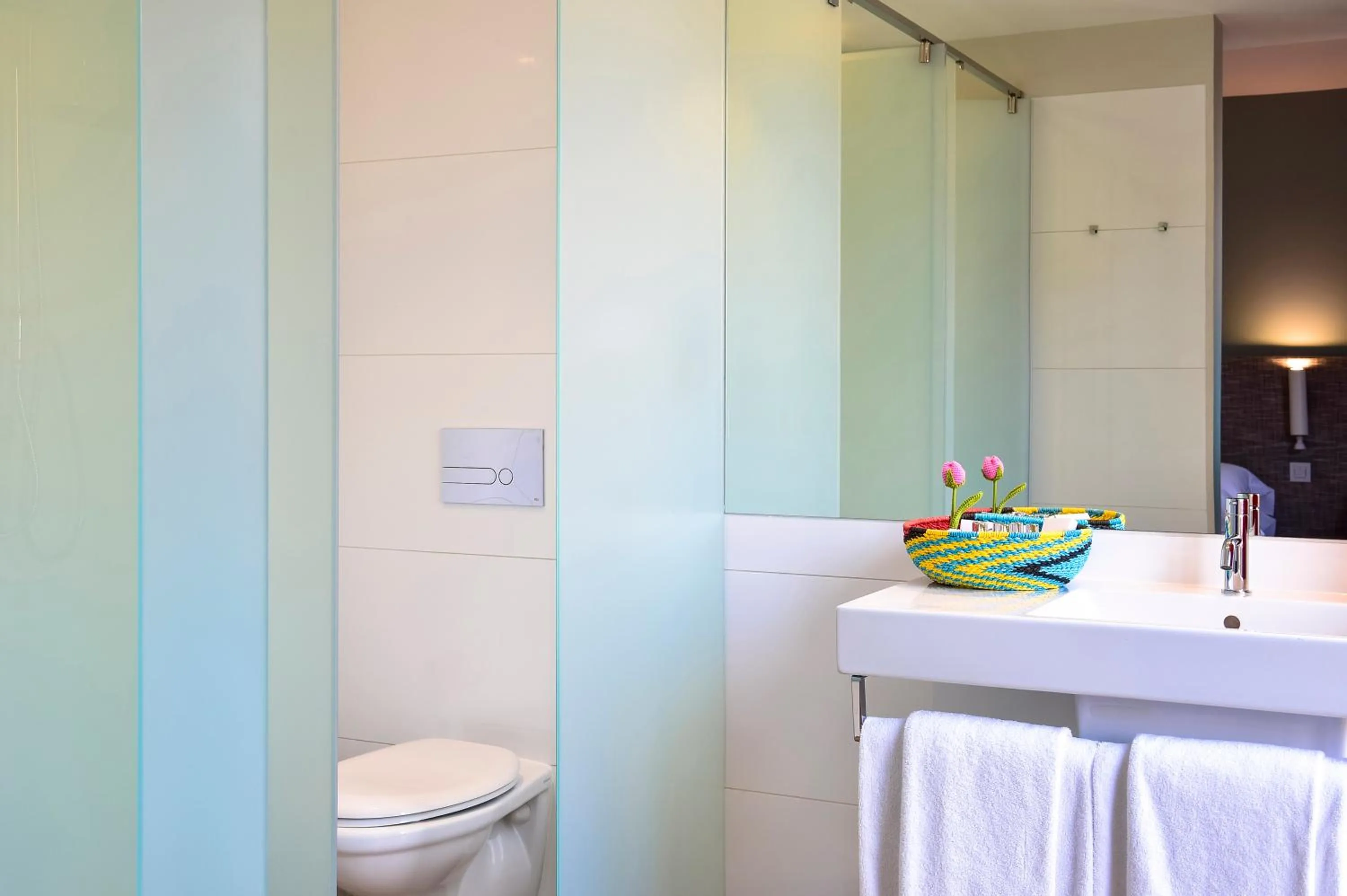 Shower in The Editory House Ribeira Porto Hotel