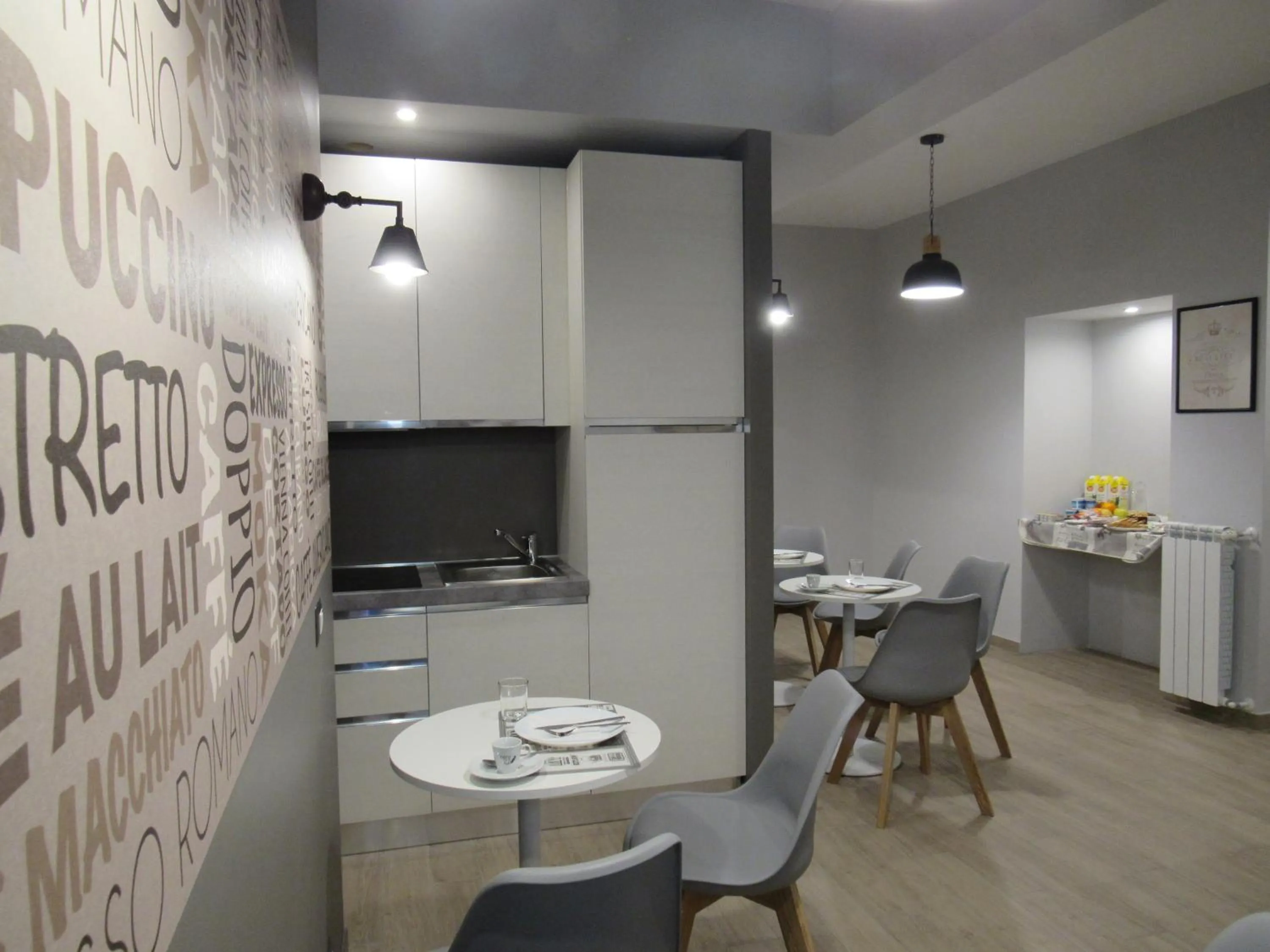 Communal lounge/ TV room in Pianeta Roma 127