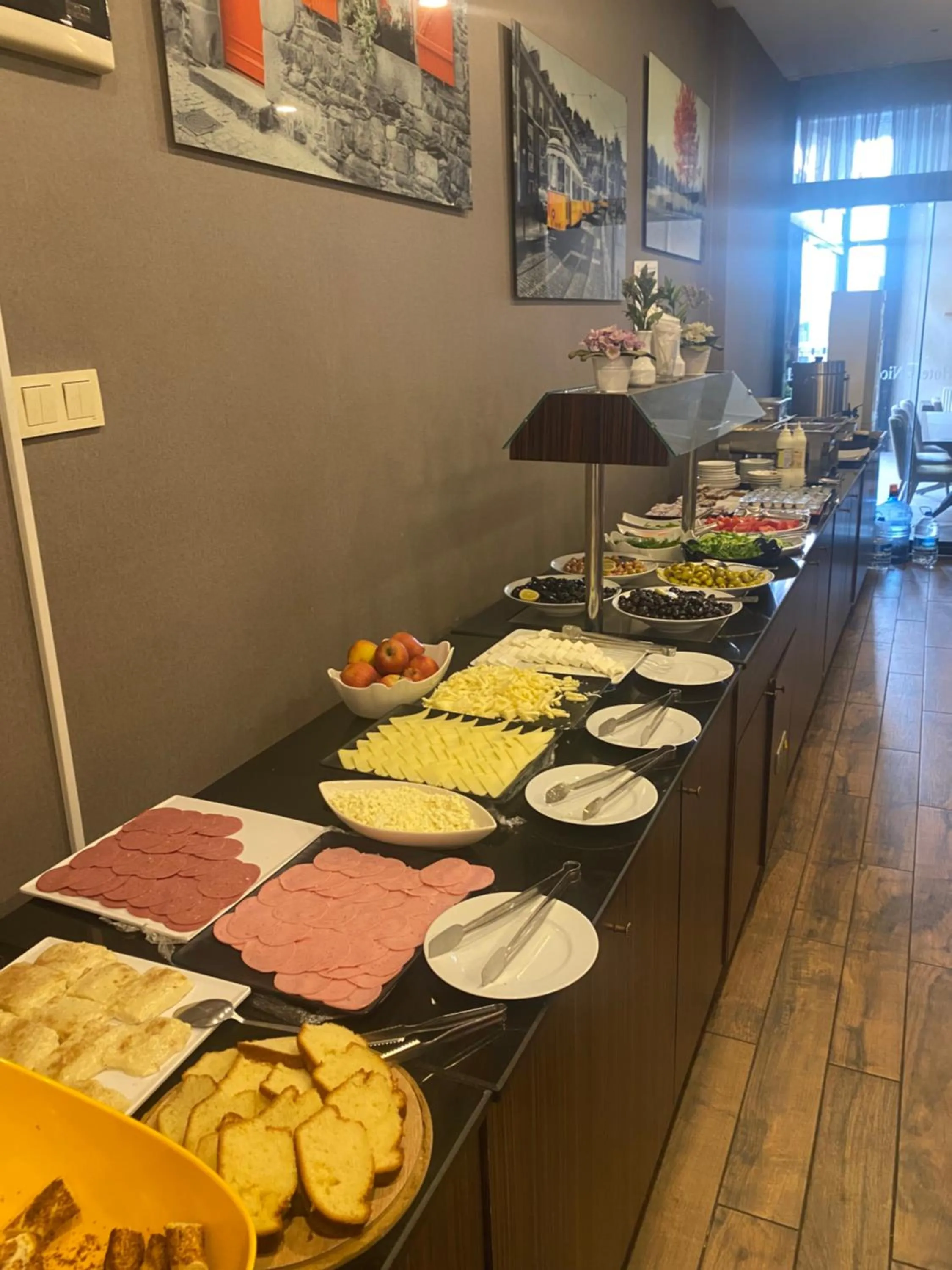 Breakfast in Niconya Port Suite&Hotel