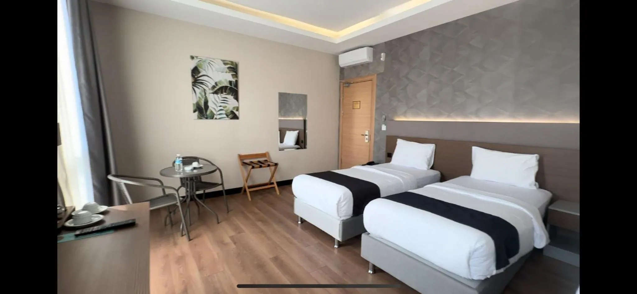 Photo of the whole room, Bed in Niconya Port Suite&Hotel