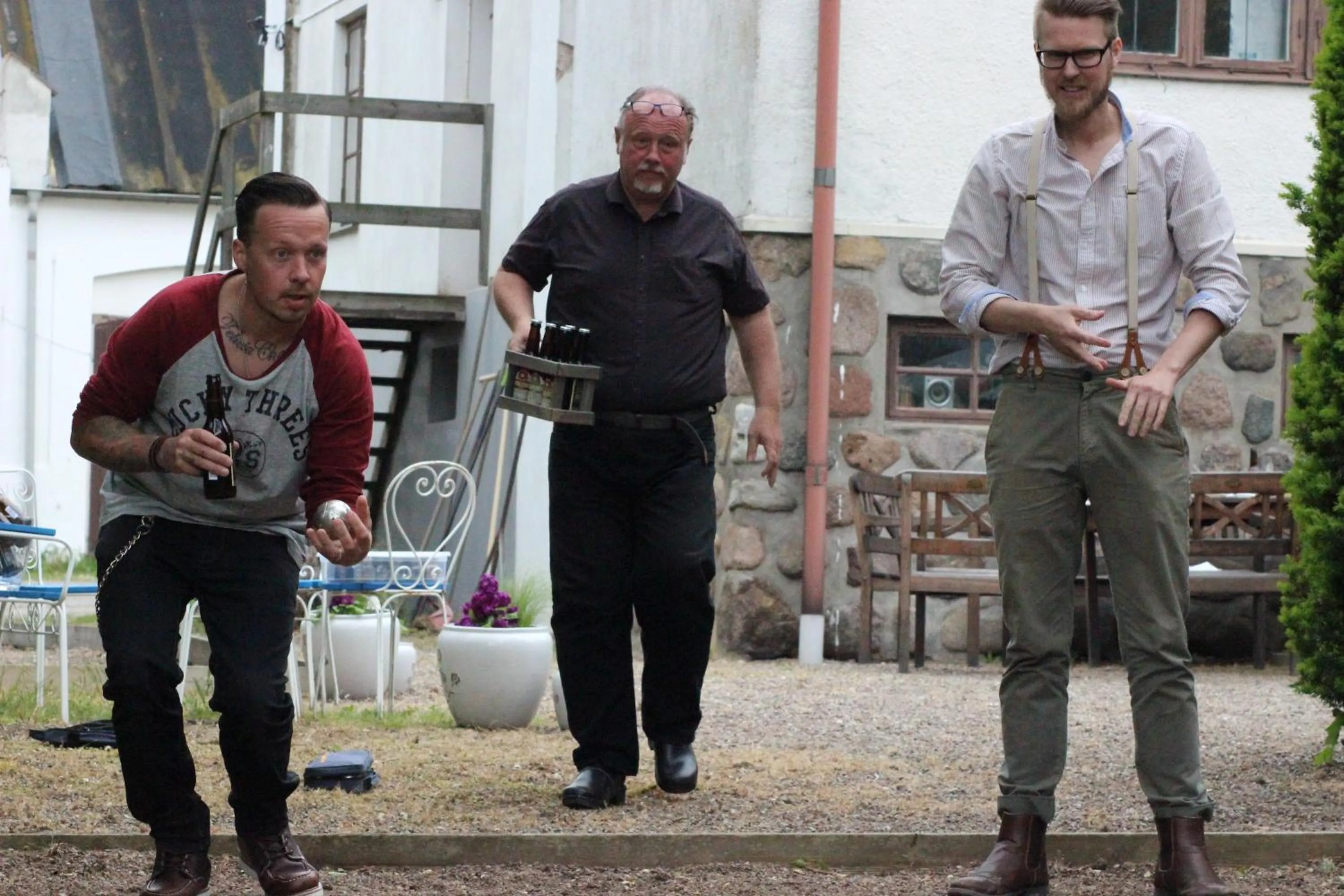 group of guests in Skivarps Gästgivaregård