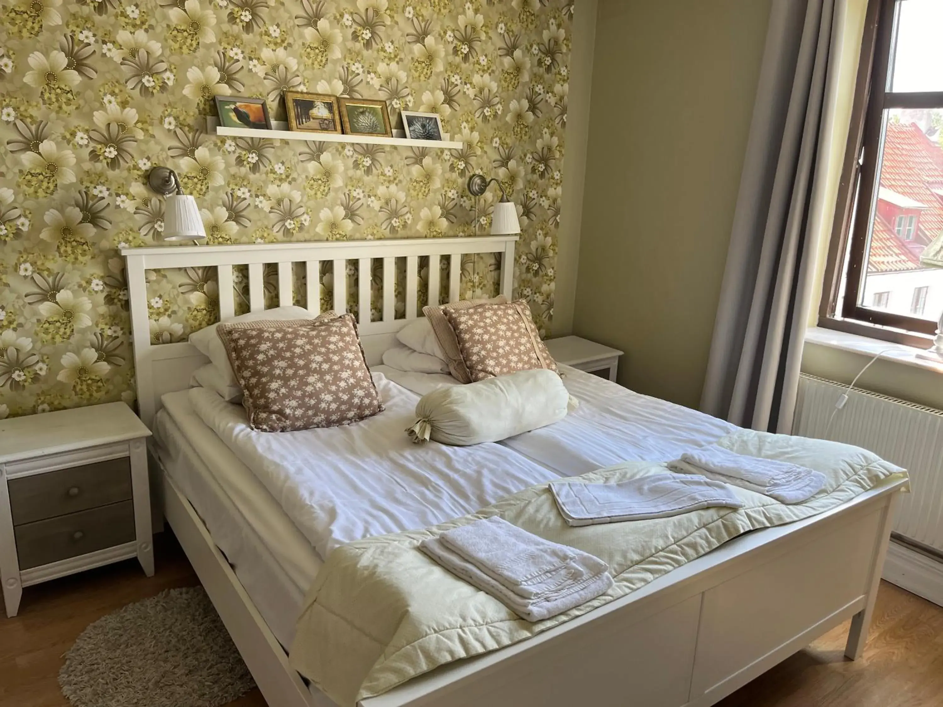 Economy Double Room with Shared Bathroom in Hallway - single occupancy in Skivarps Gästgivaregård Economy Double Room with Shared Bathroom in Hallway - single occupancy in Skivarps Gästgivaregård