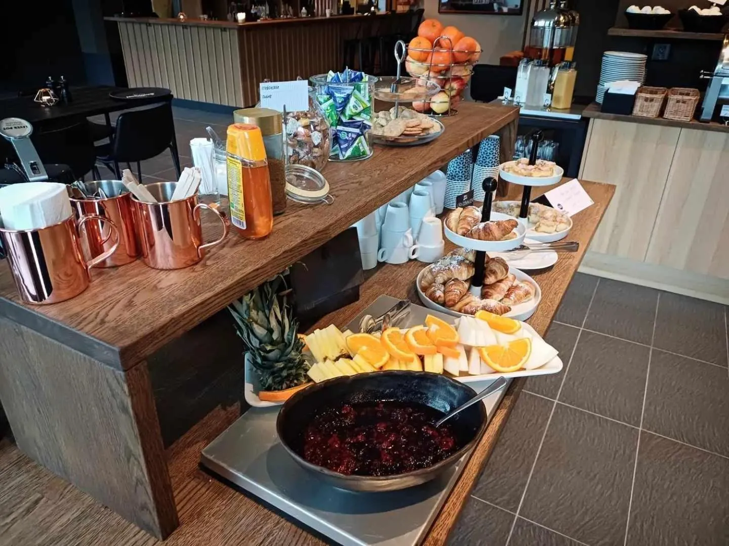 Buffet breakfast in Best Western Hotel Trollhattan