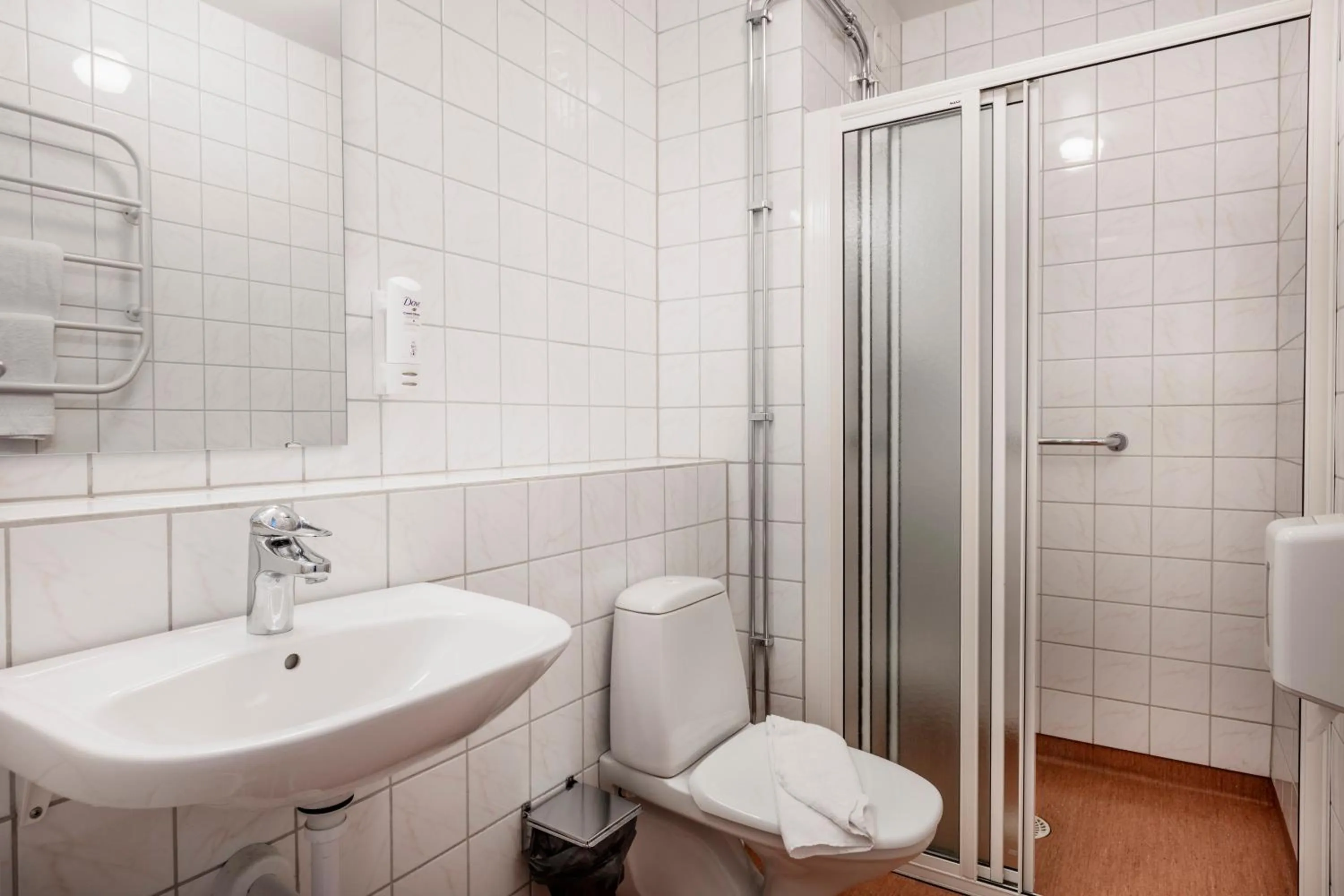 Bathroom in Hotell Falköping, Sure Hotel Collection by Best Western