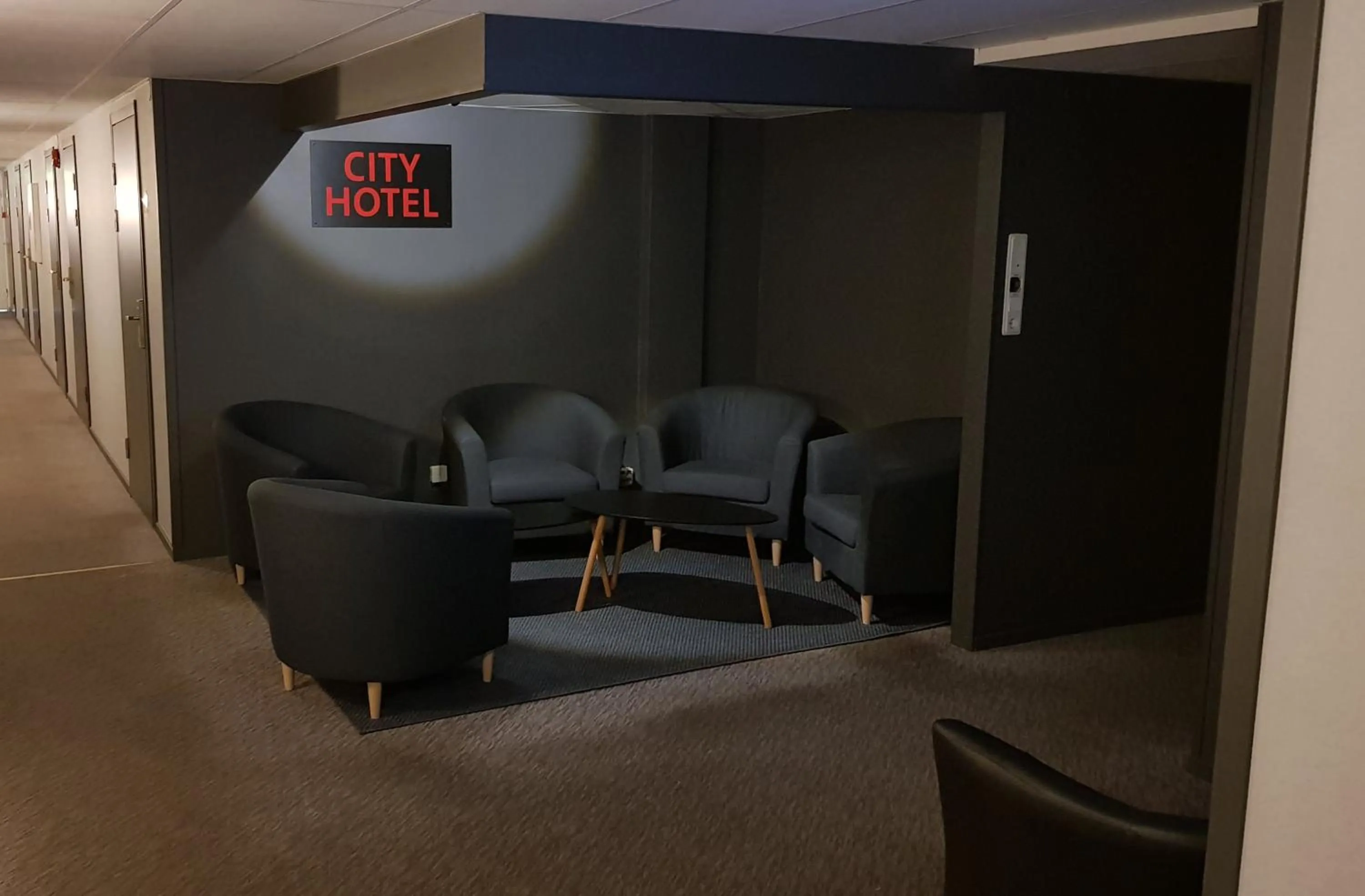 Seating area in City Hotel