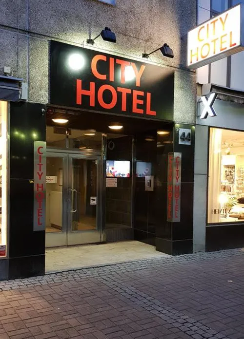 Facade/entrance in City Hotel