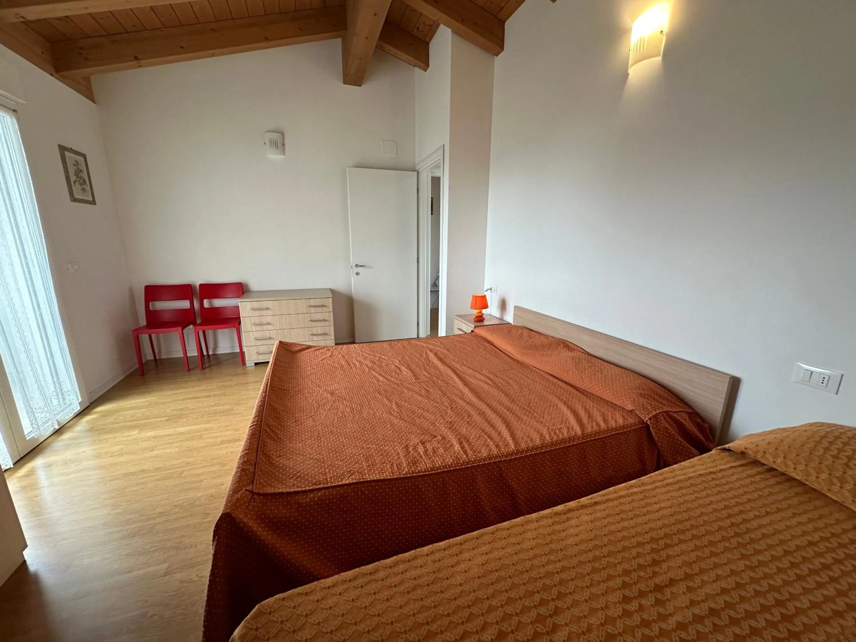 Photo of the whole room, Bed in Attico Concordia - Agenzia Cocal