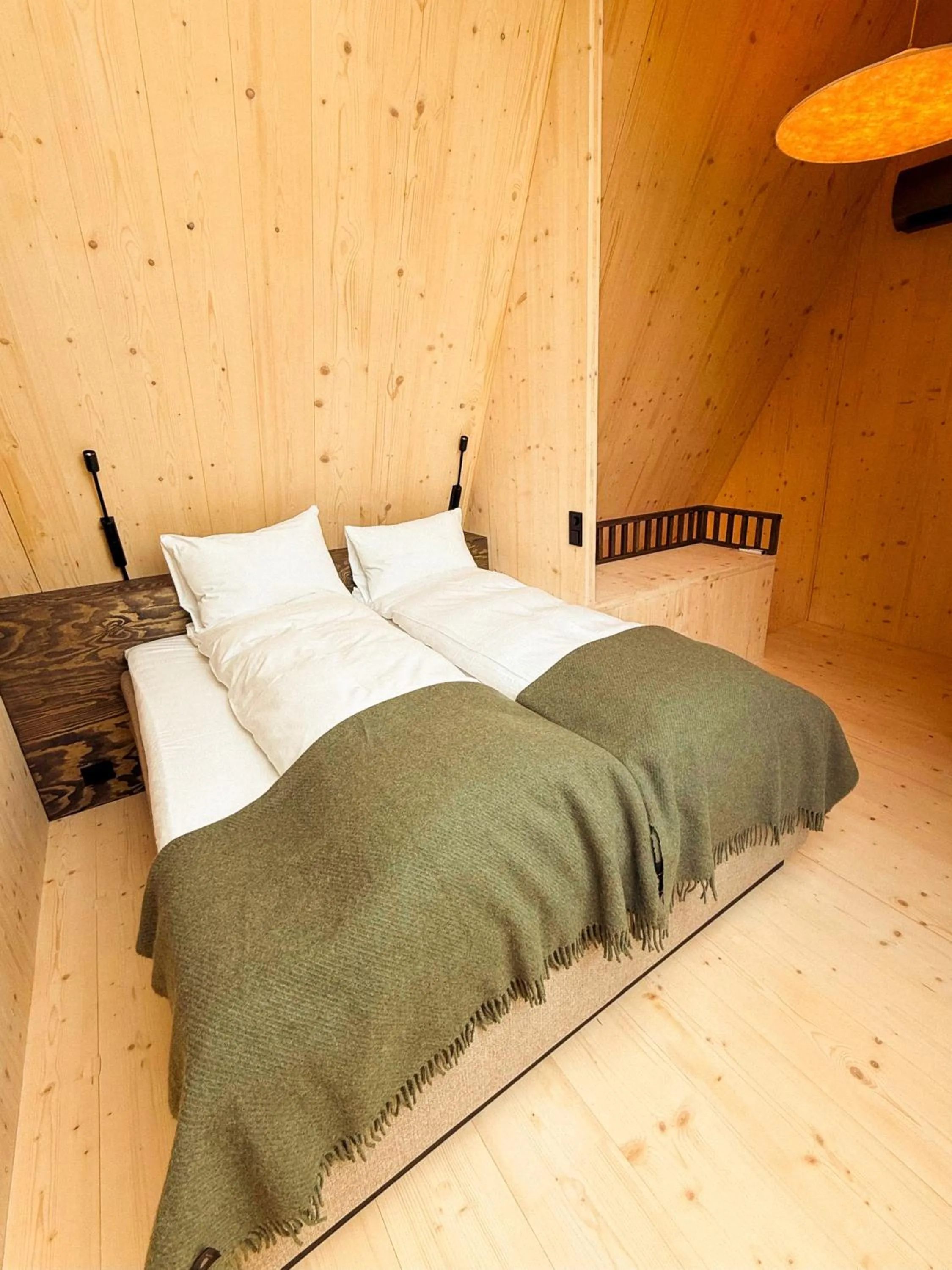 Bed in Holmen Husky Lodge