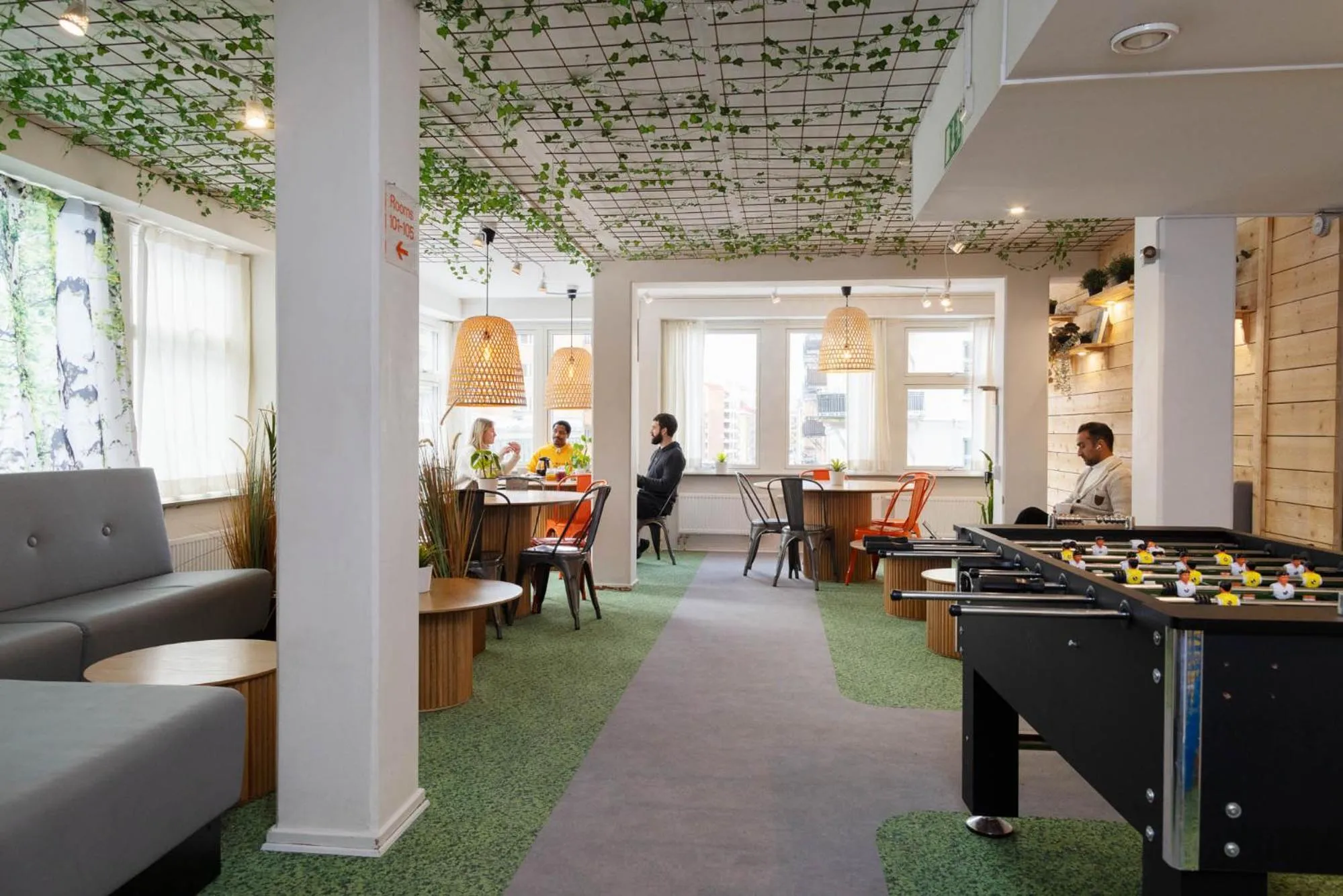 Dining area in Slottsskogens Hostel