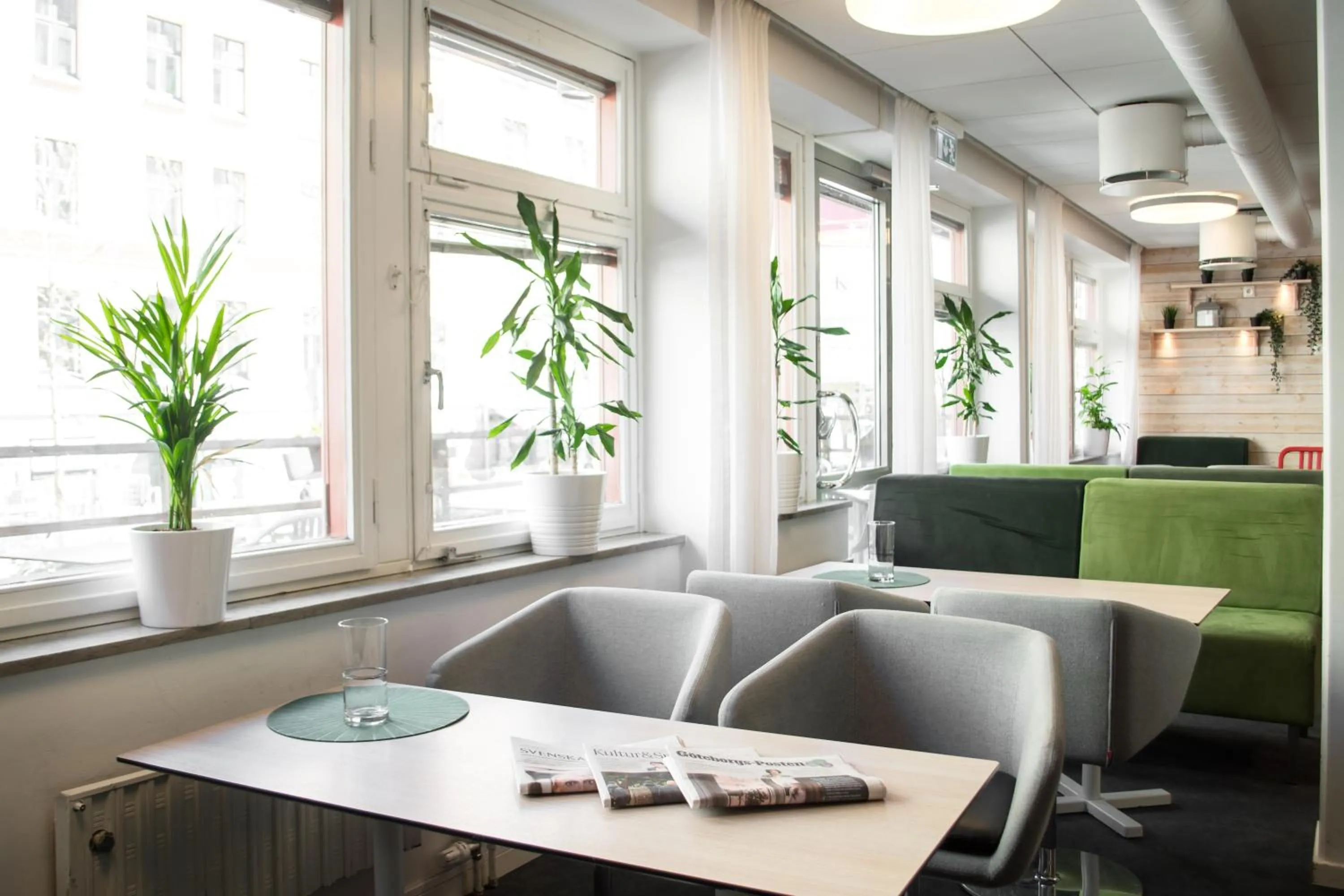 Restaurant/places to eat in Slottsskogens Hostel