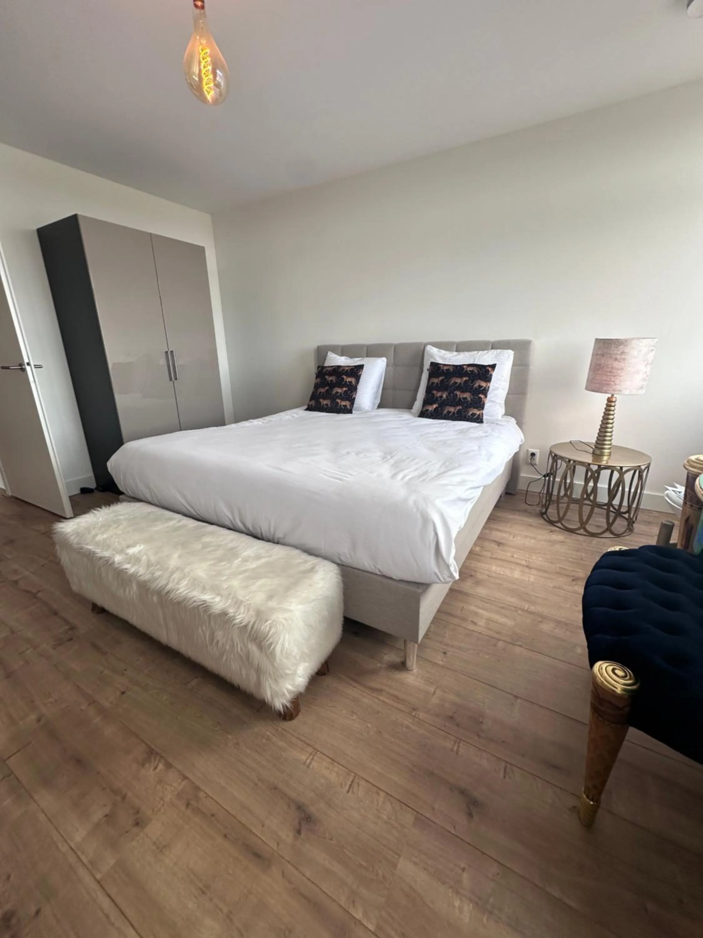 Bed in Villa Beukenhof