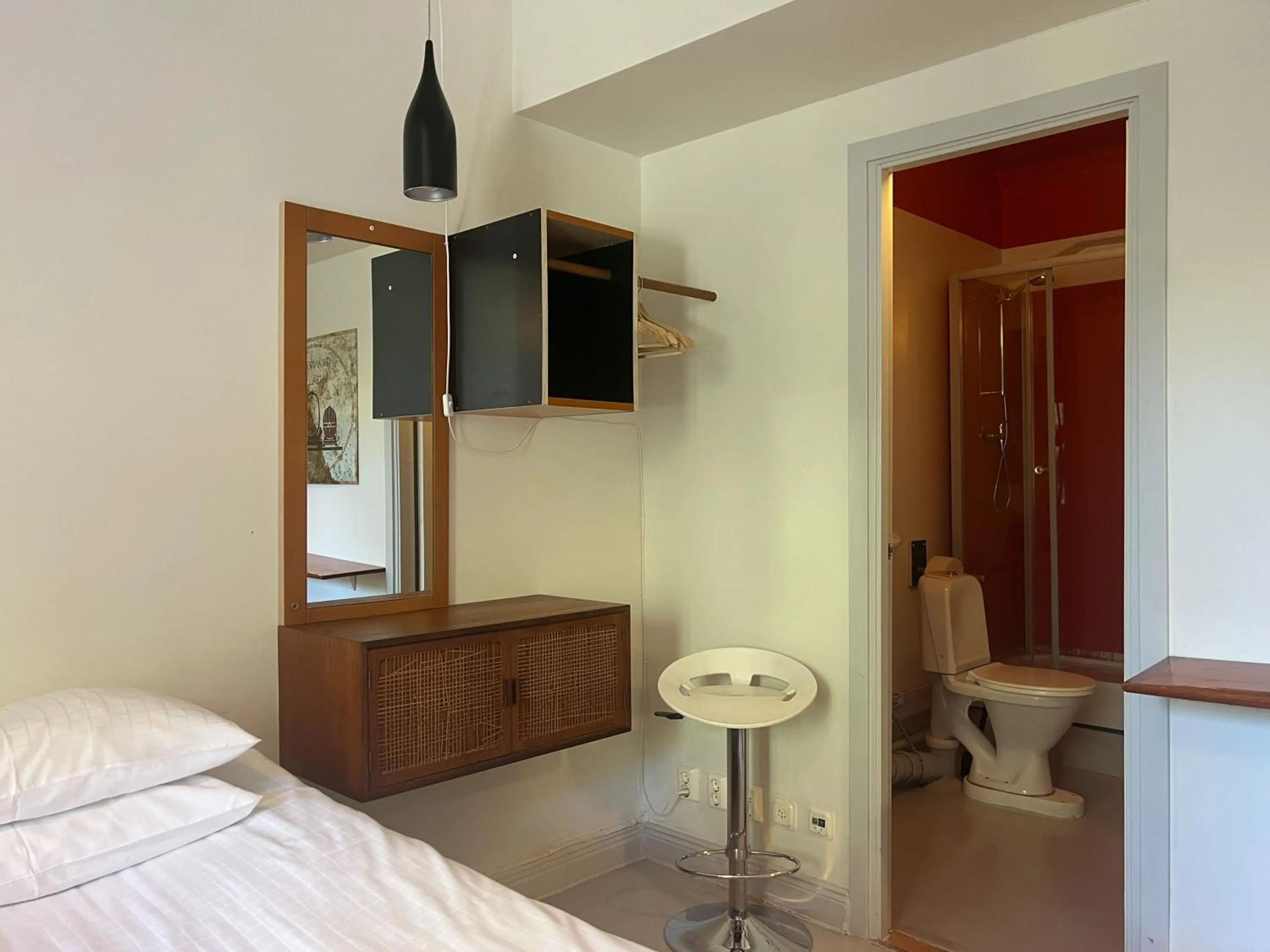 Shower, Bed in Reimersholme Hotel