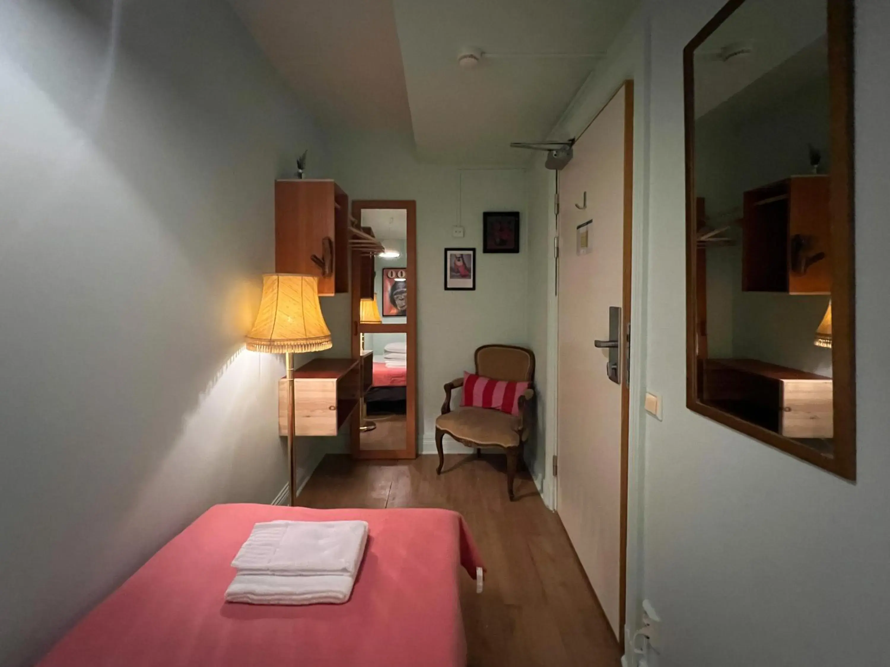 Single Room with Shared Bathroom No window (Annex) - single occupancy in Reimersholme Hotel Single Room with Shared Bathroom No window (Annex) - single occupancy in Reimersholme Hotel