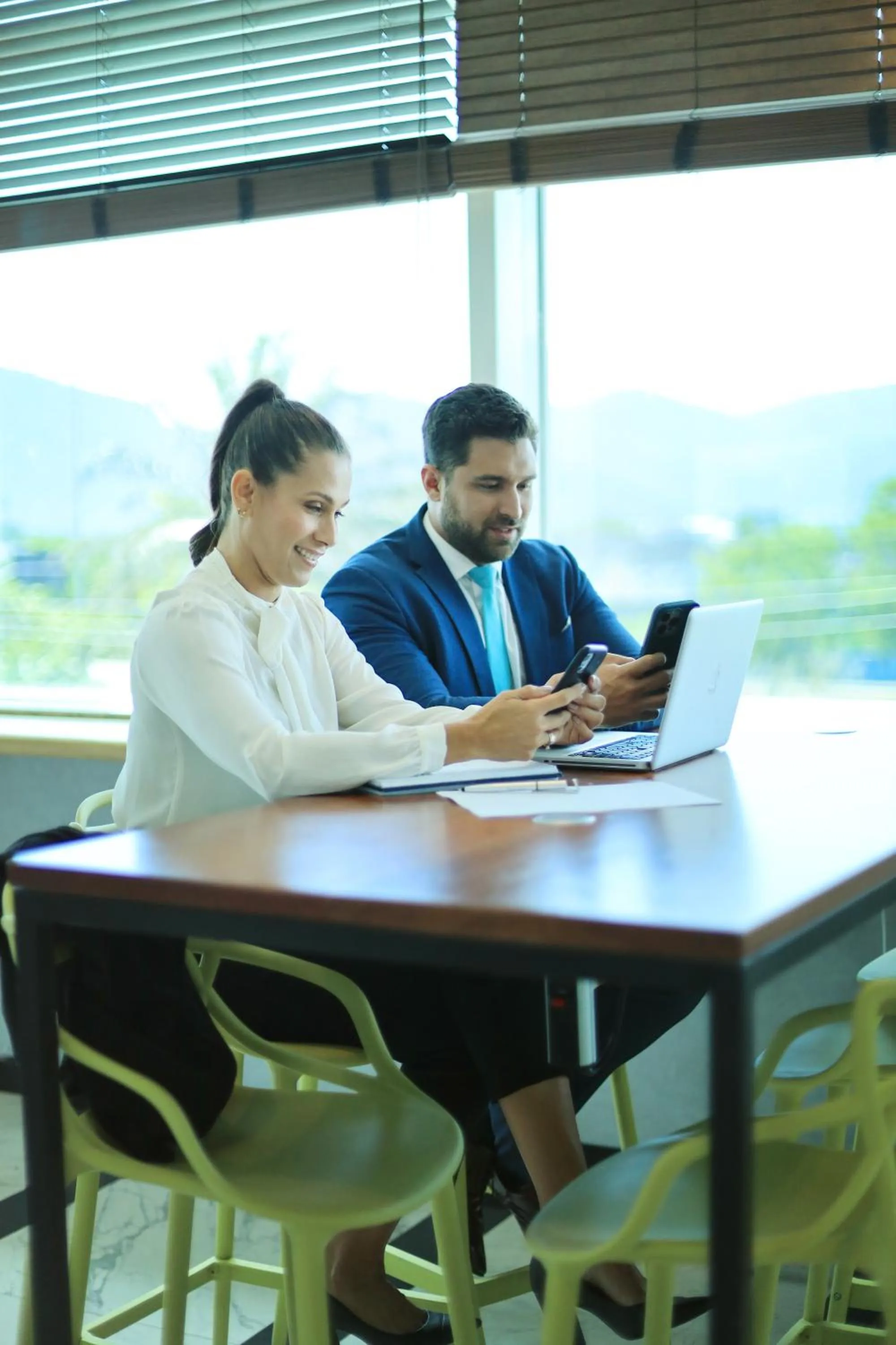 People in eSuites Hotel Recreio Shopping