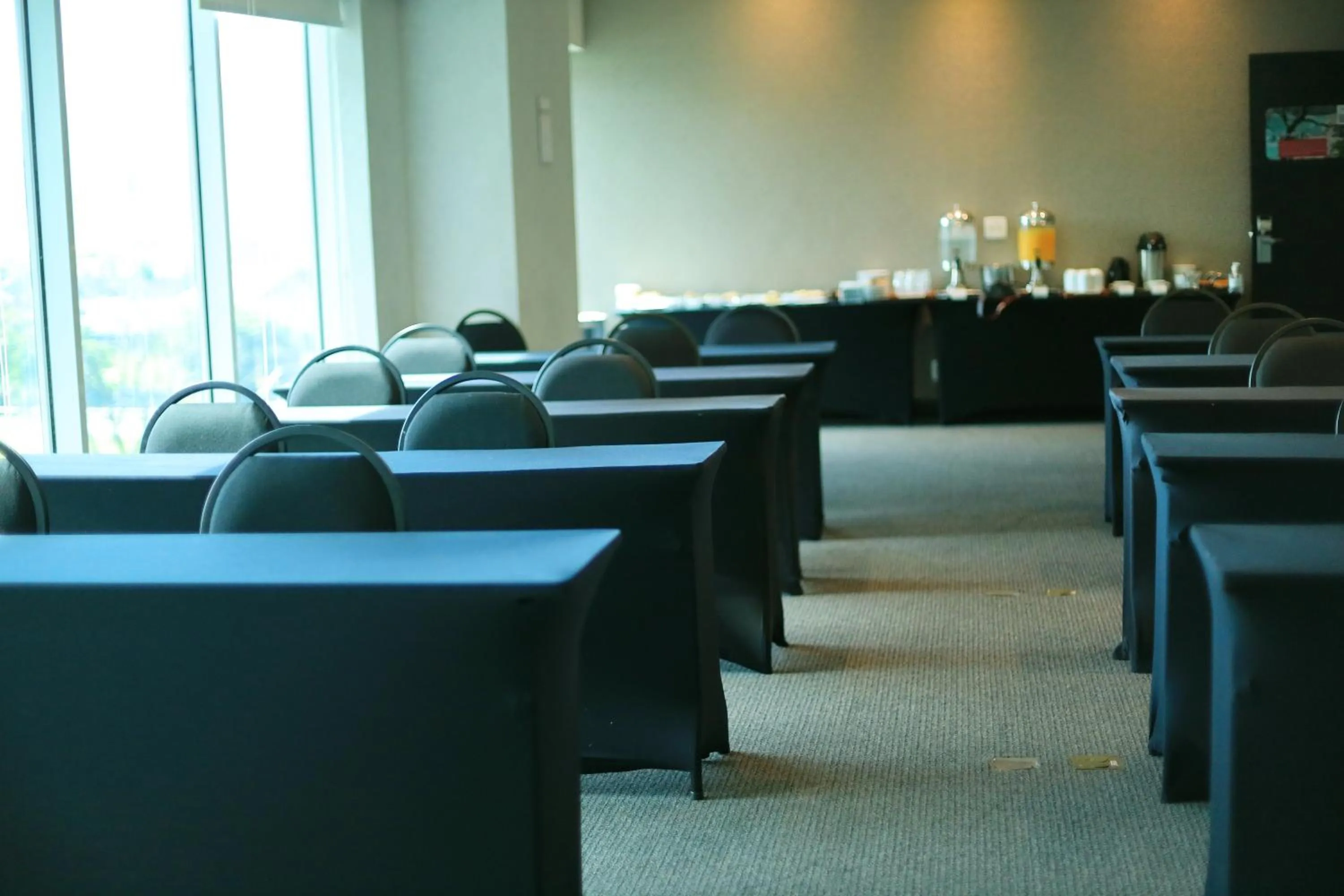 Living room in eSuites Hotel Recreio Shopping