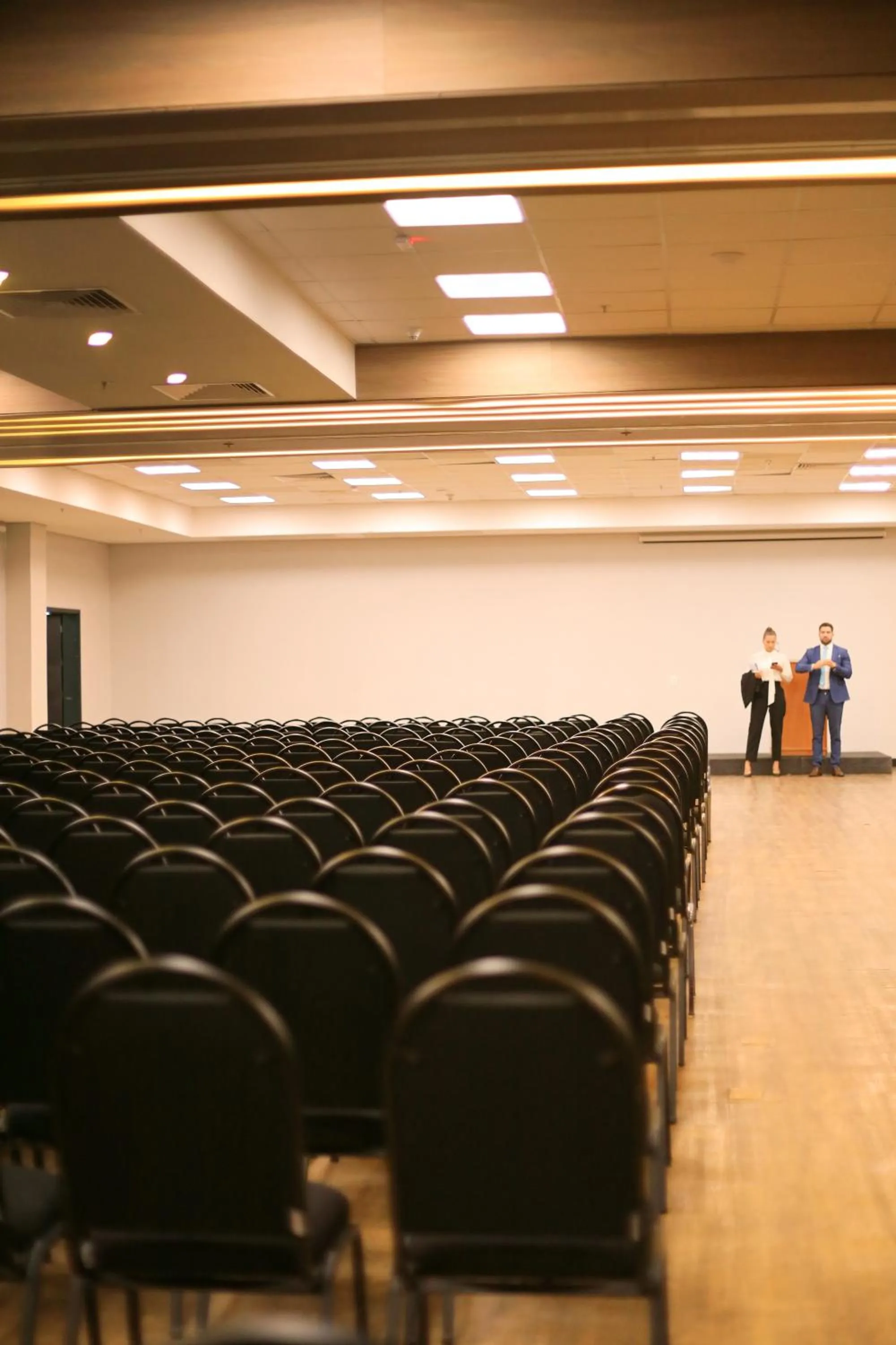 People in eSuites Hotel Recreio Shopping