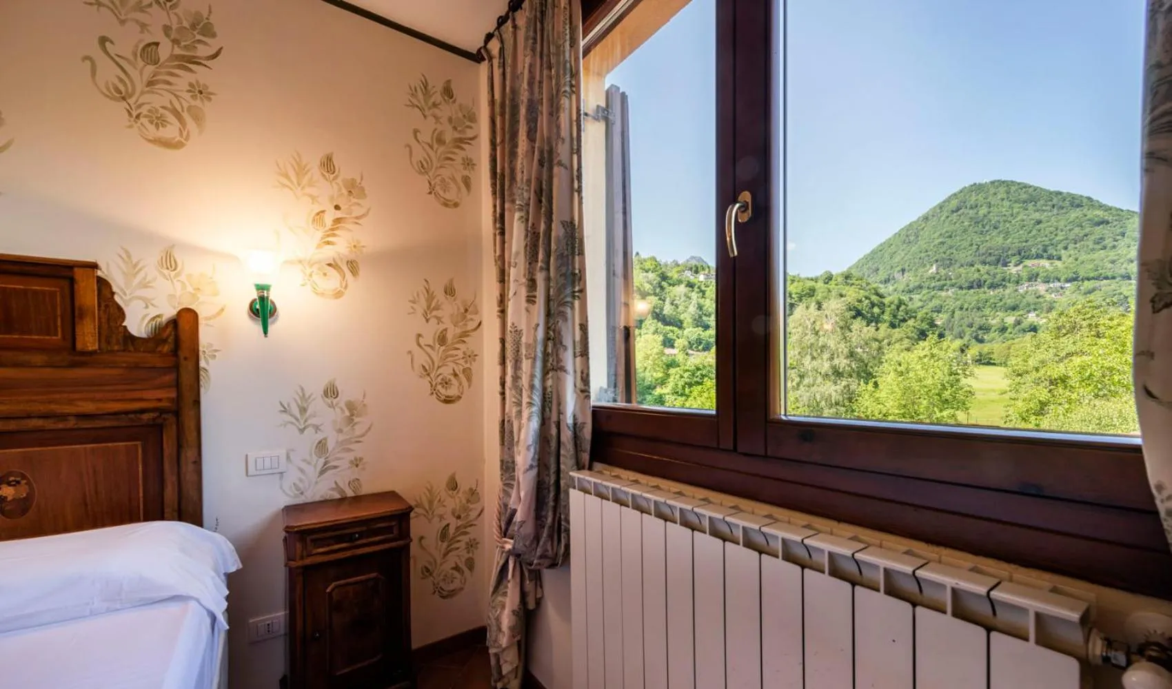 Bed in La Griglia Hotel