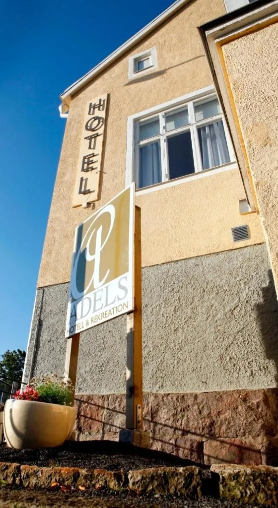 Facade/entrance in Adels Hotel