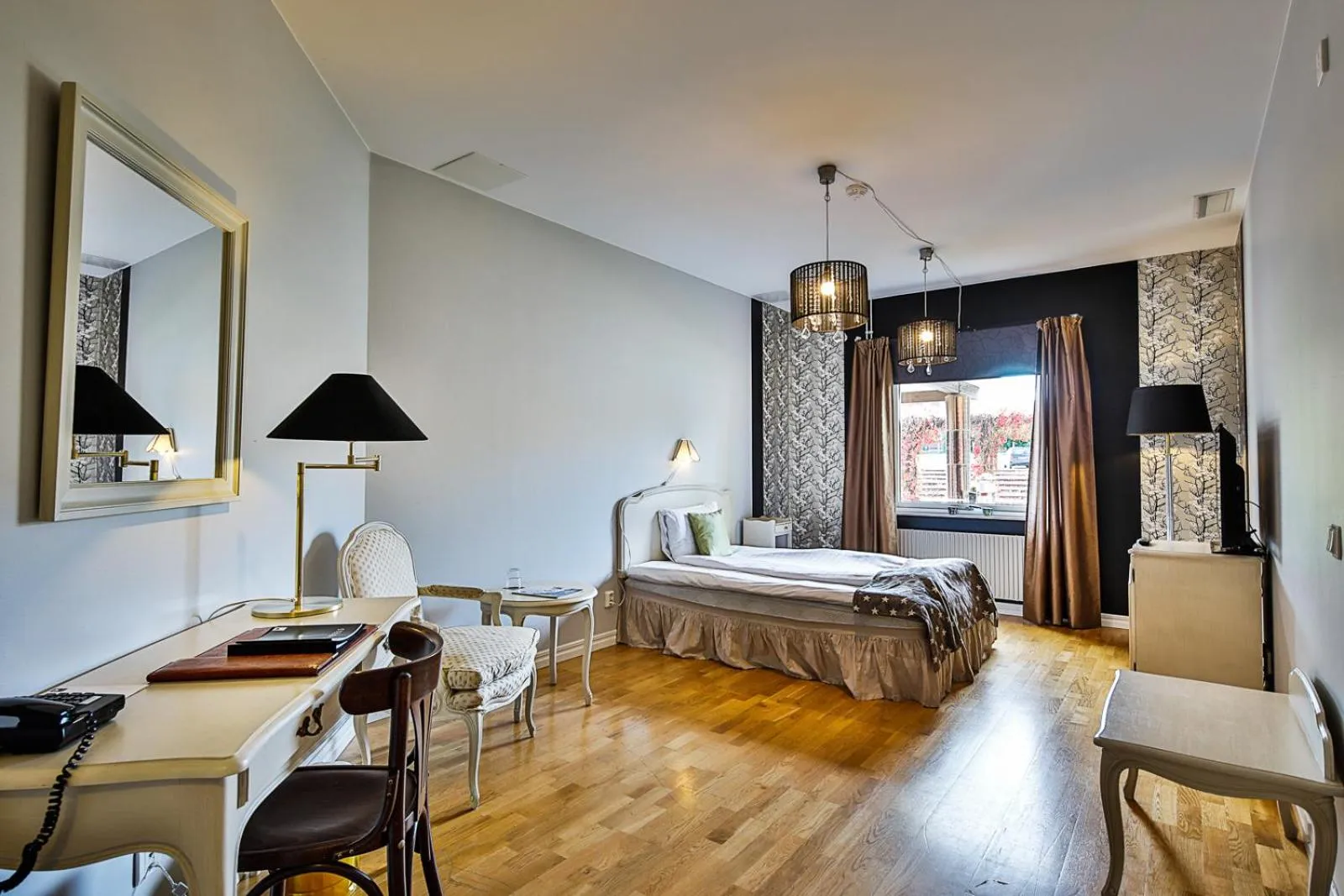 Photo of the whole room, Bed in First Hotel Olofström