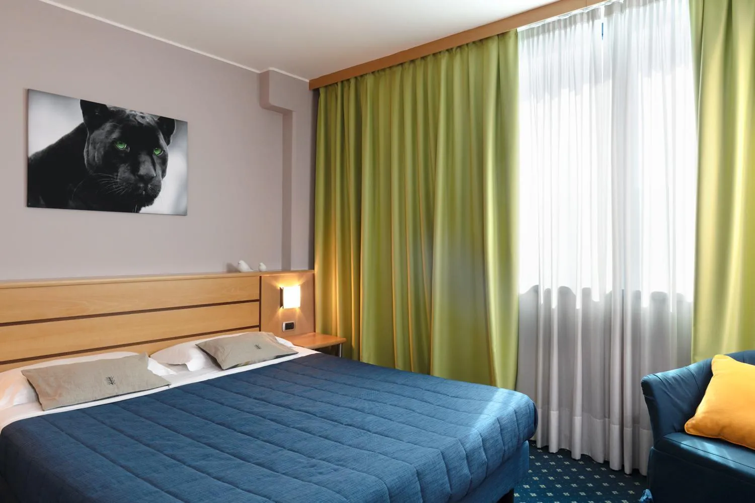 TV and multimedia, Bed in Garda Hotel