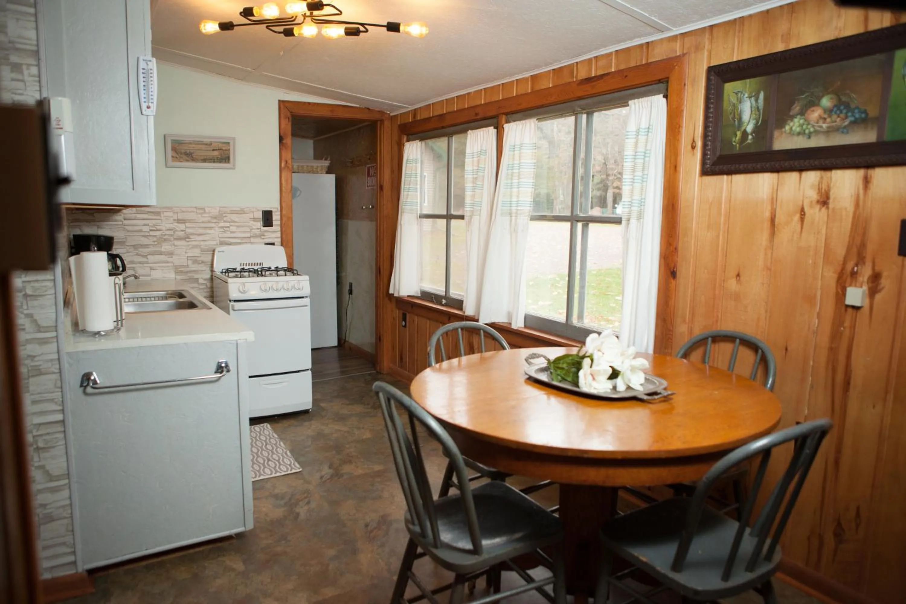 Kitchen or kitchenette in Mission Springs Resort